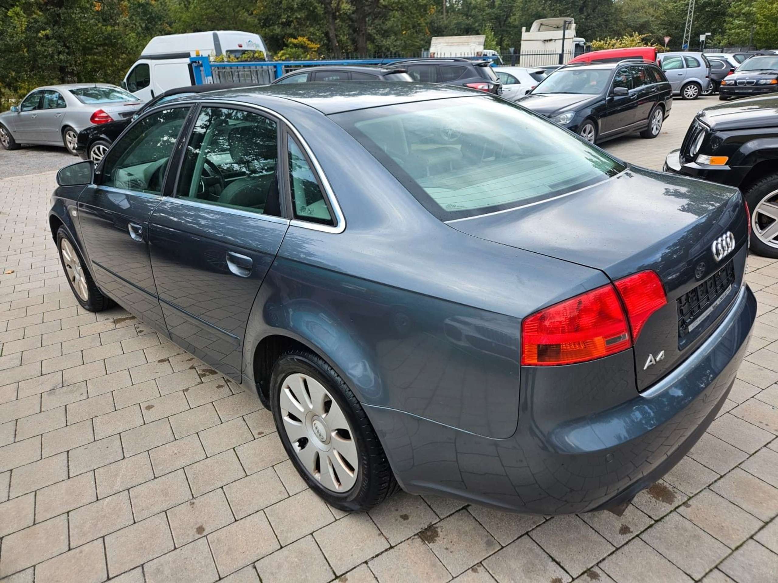 Audi - A4