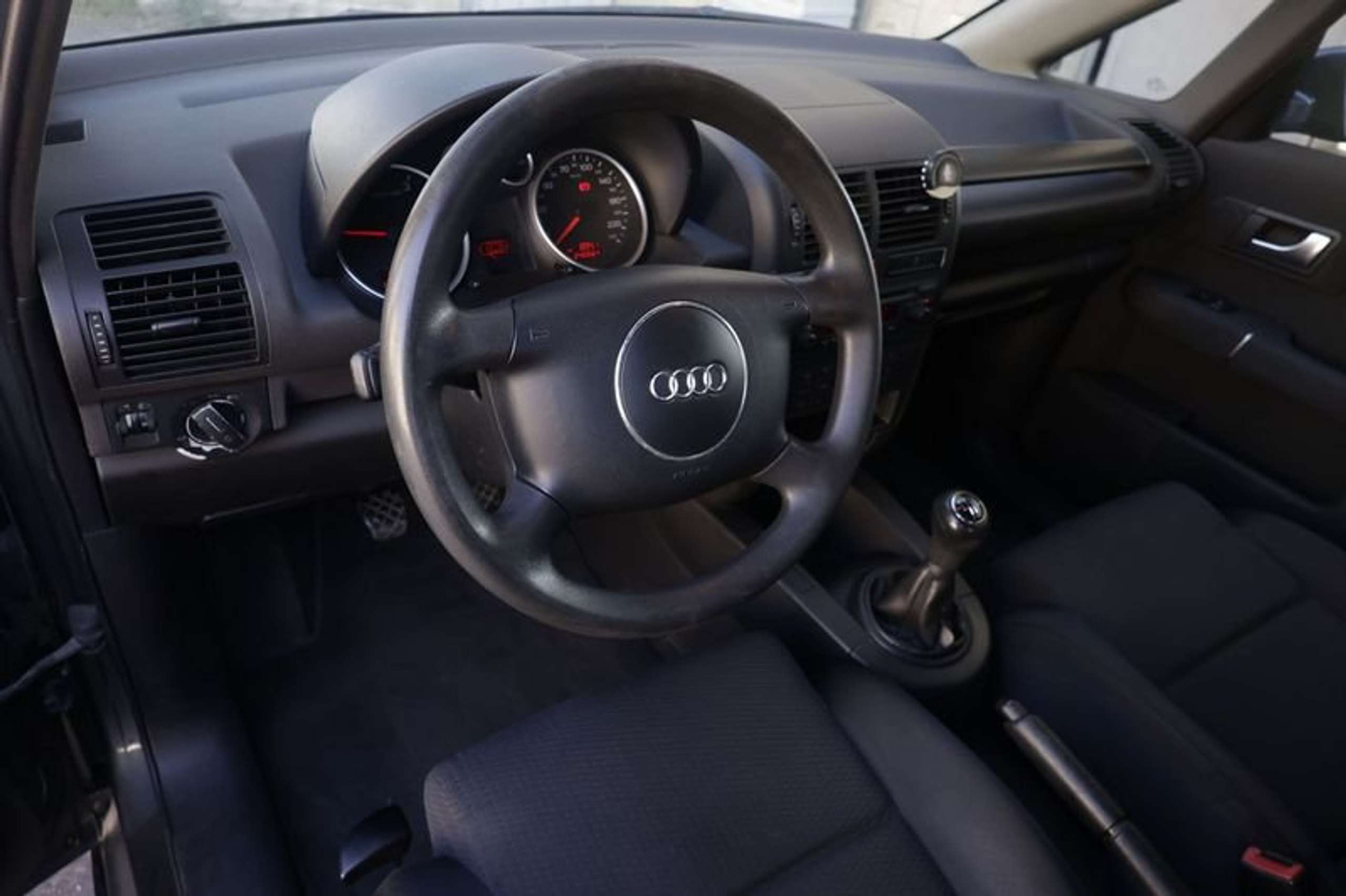 Audi - A2