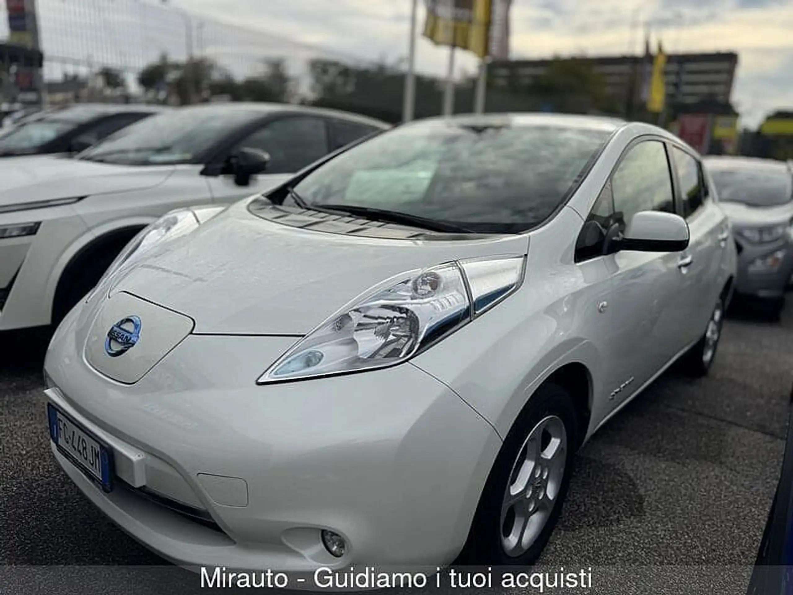 Nissan - Leaf