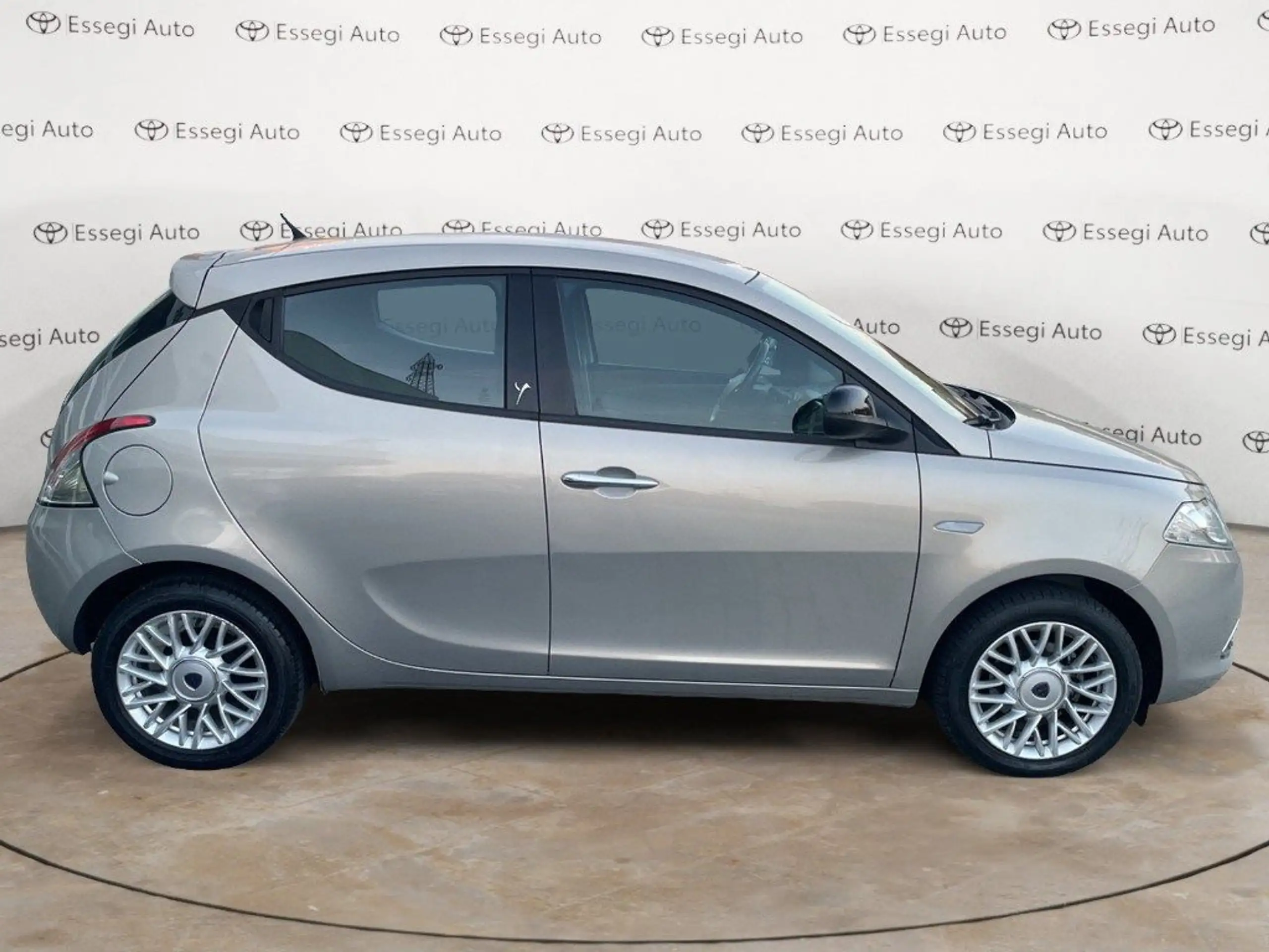 Lancia - Ypsilon