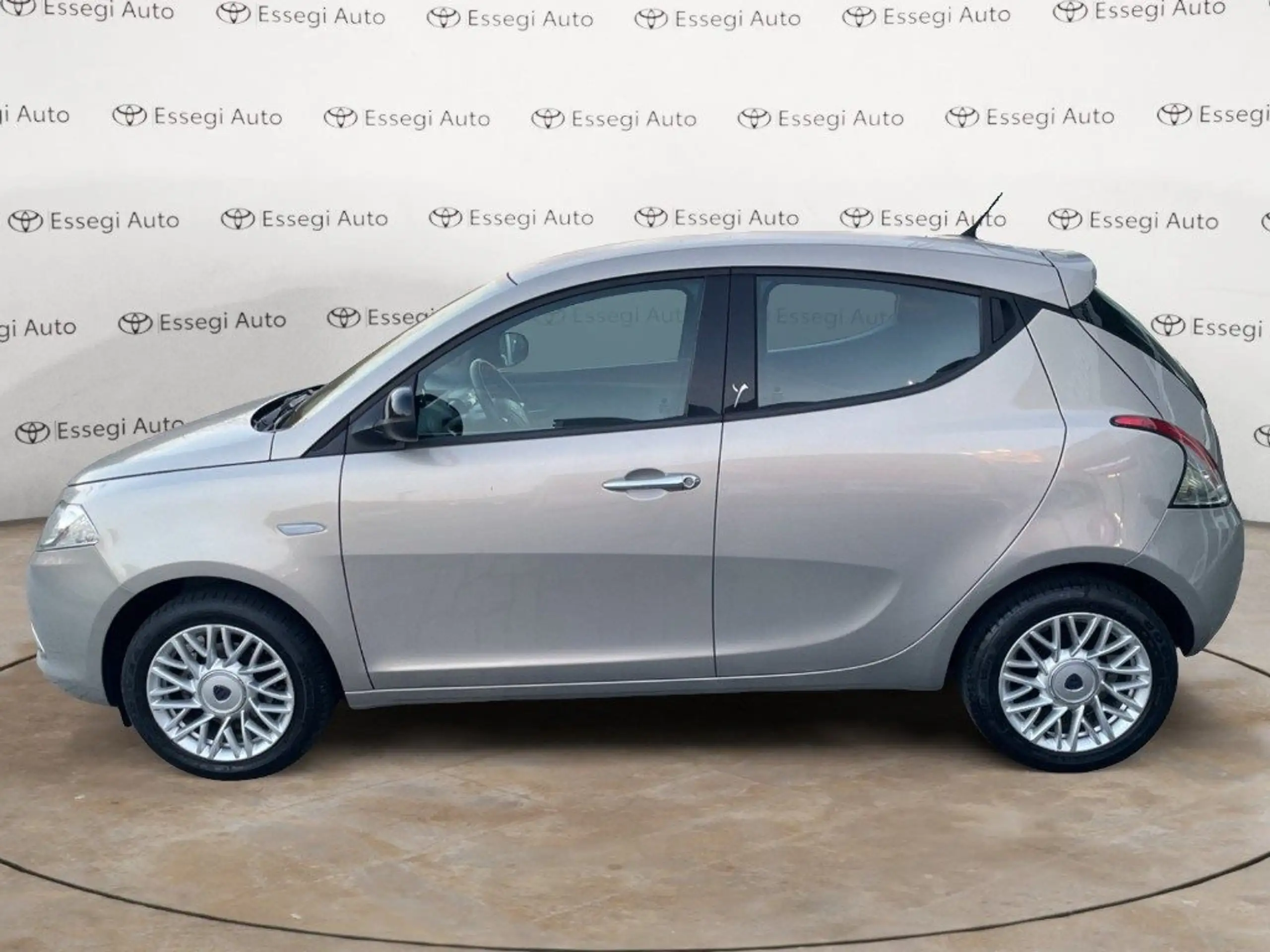 Lancia - Ypsilon