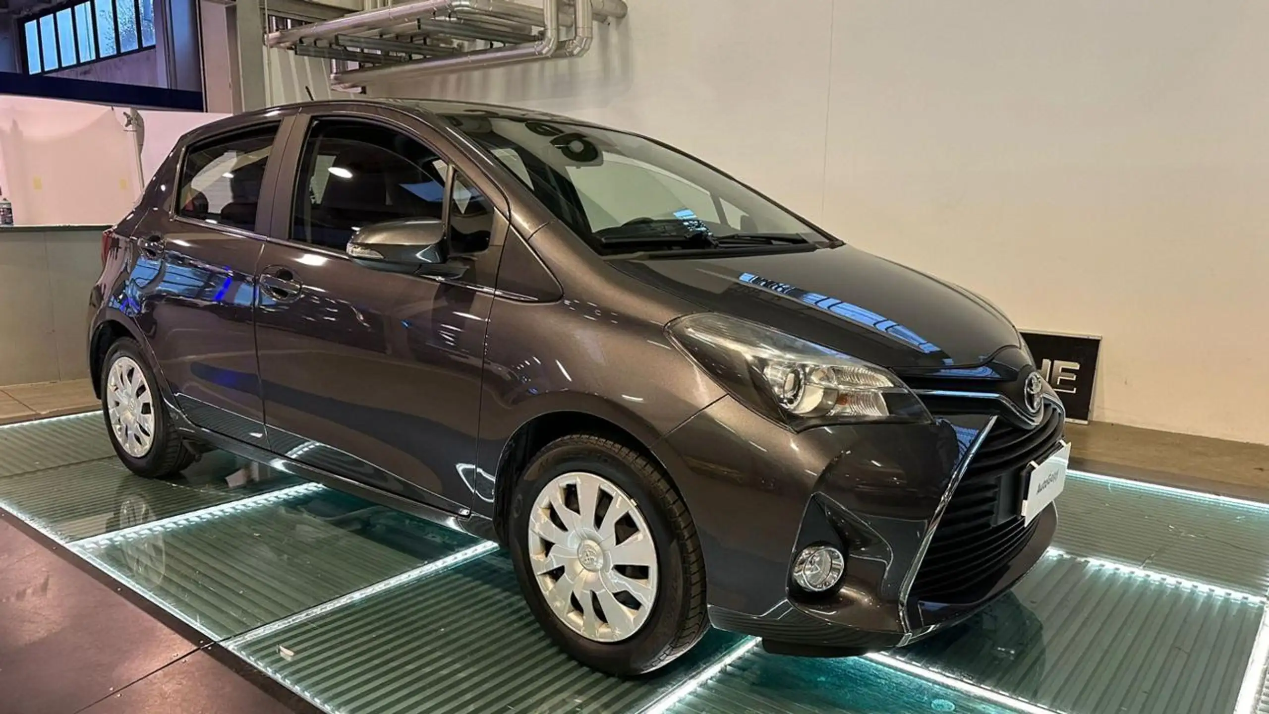 Toyota - Yaris