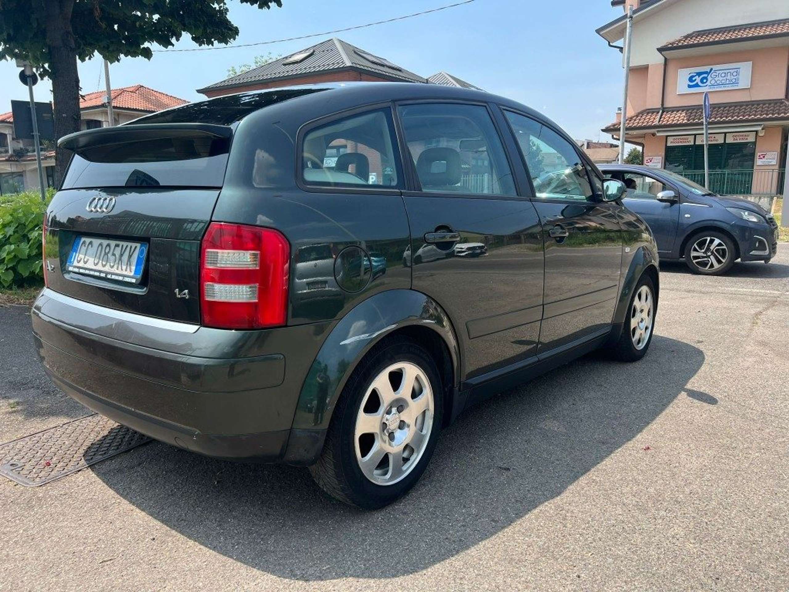 Audi - A2