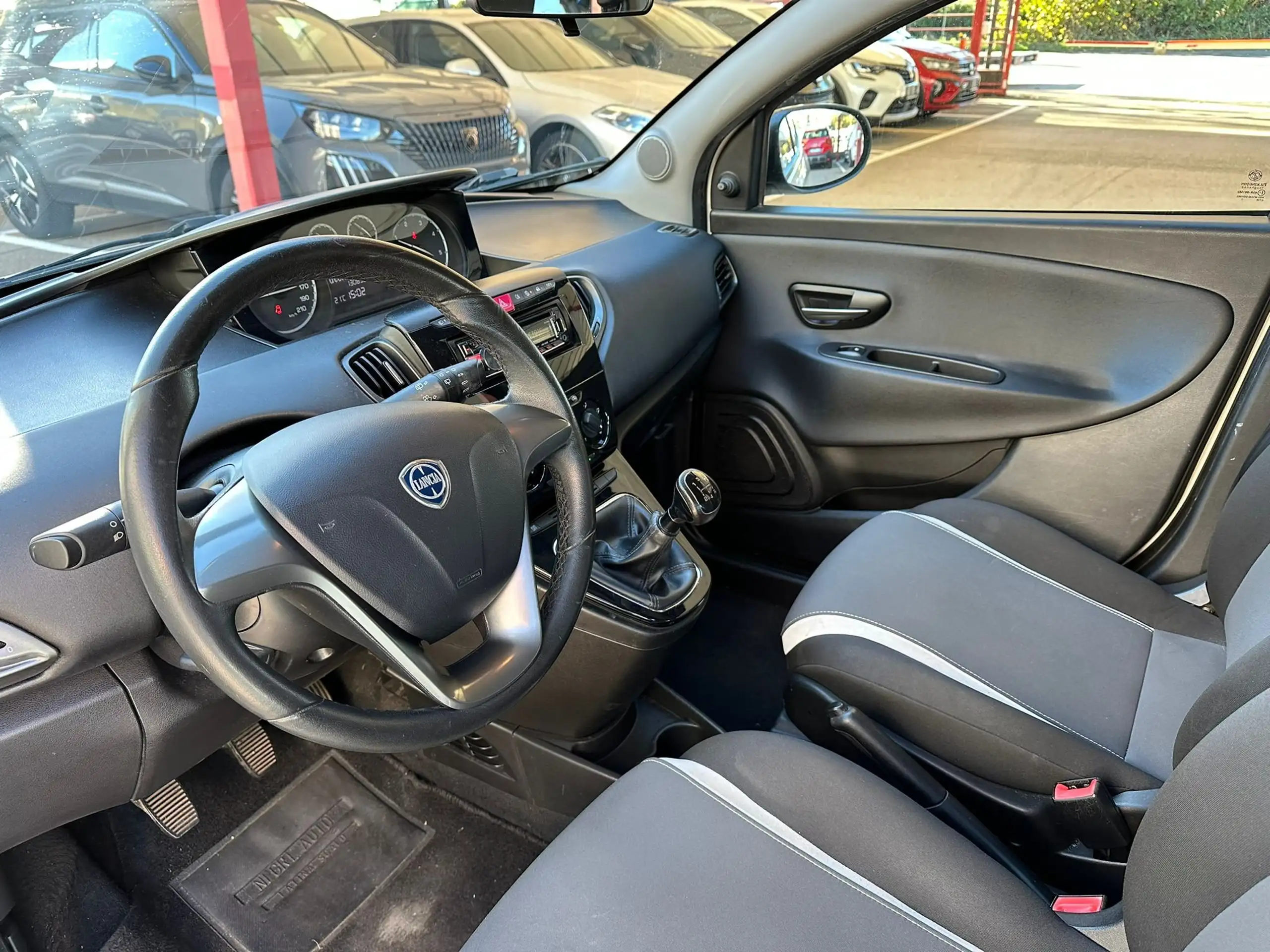 Lancia - Ypsilon