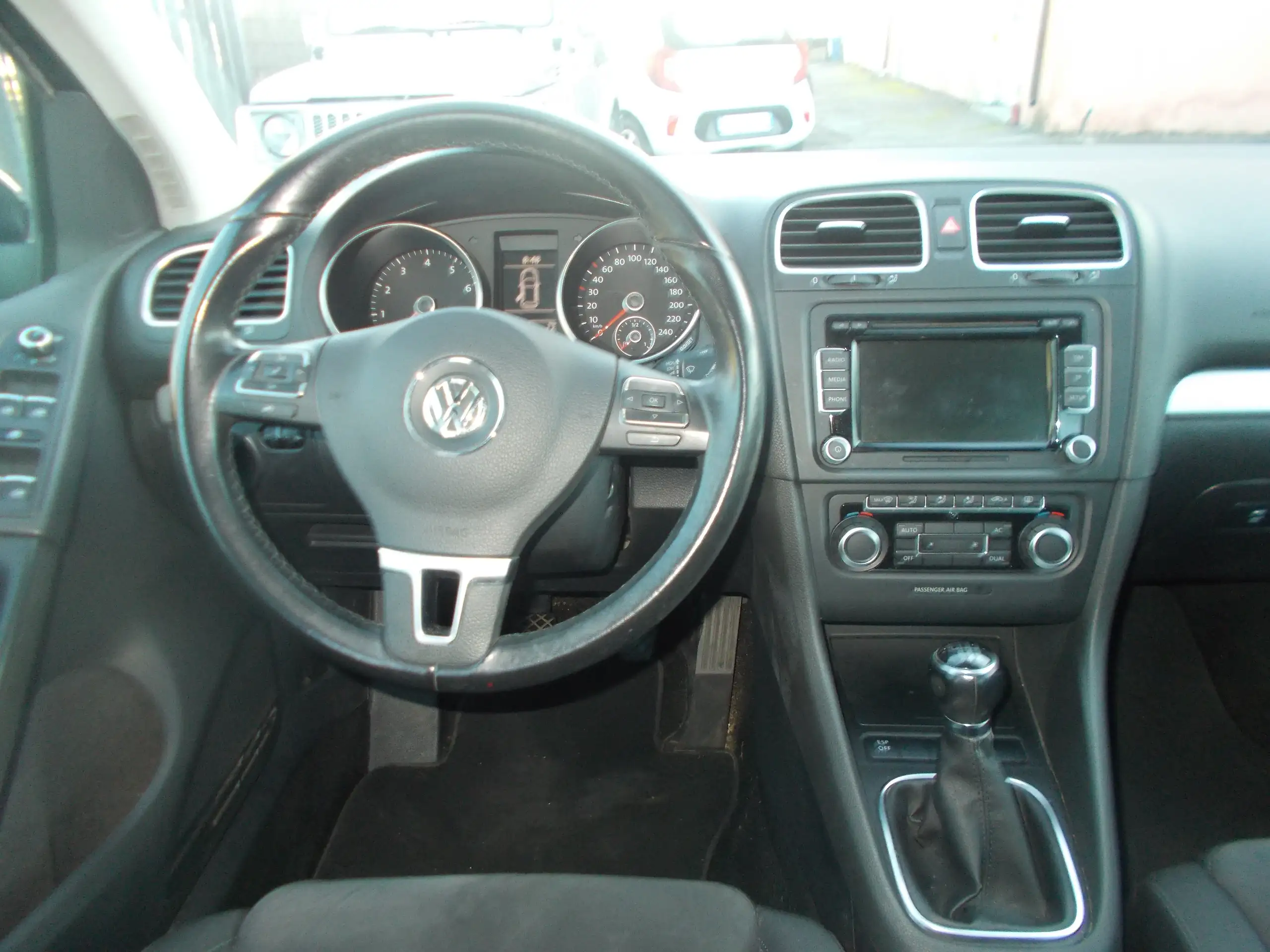 Volkswagen - Golf