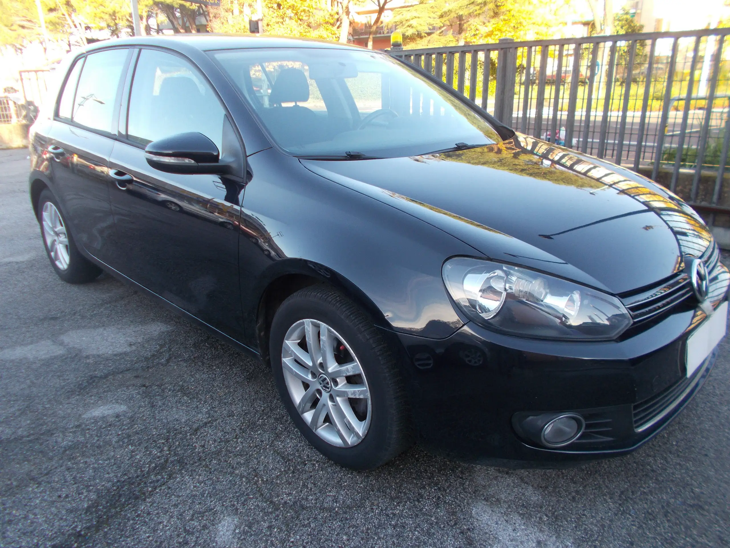 Volkswagen - Golf