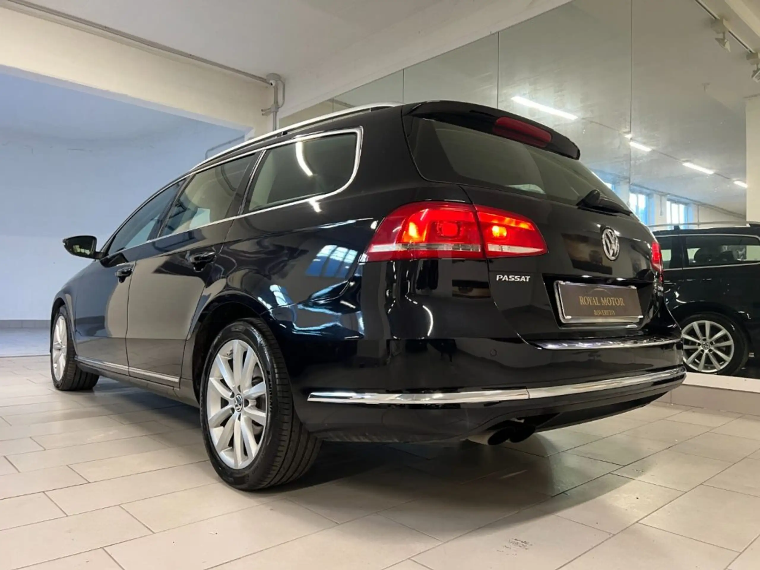 Volkswagen - Passat