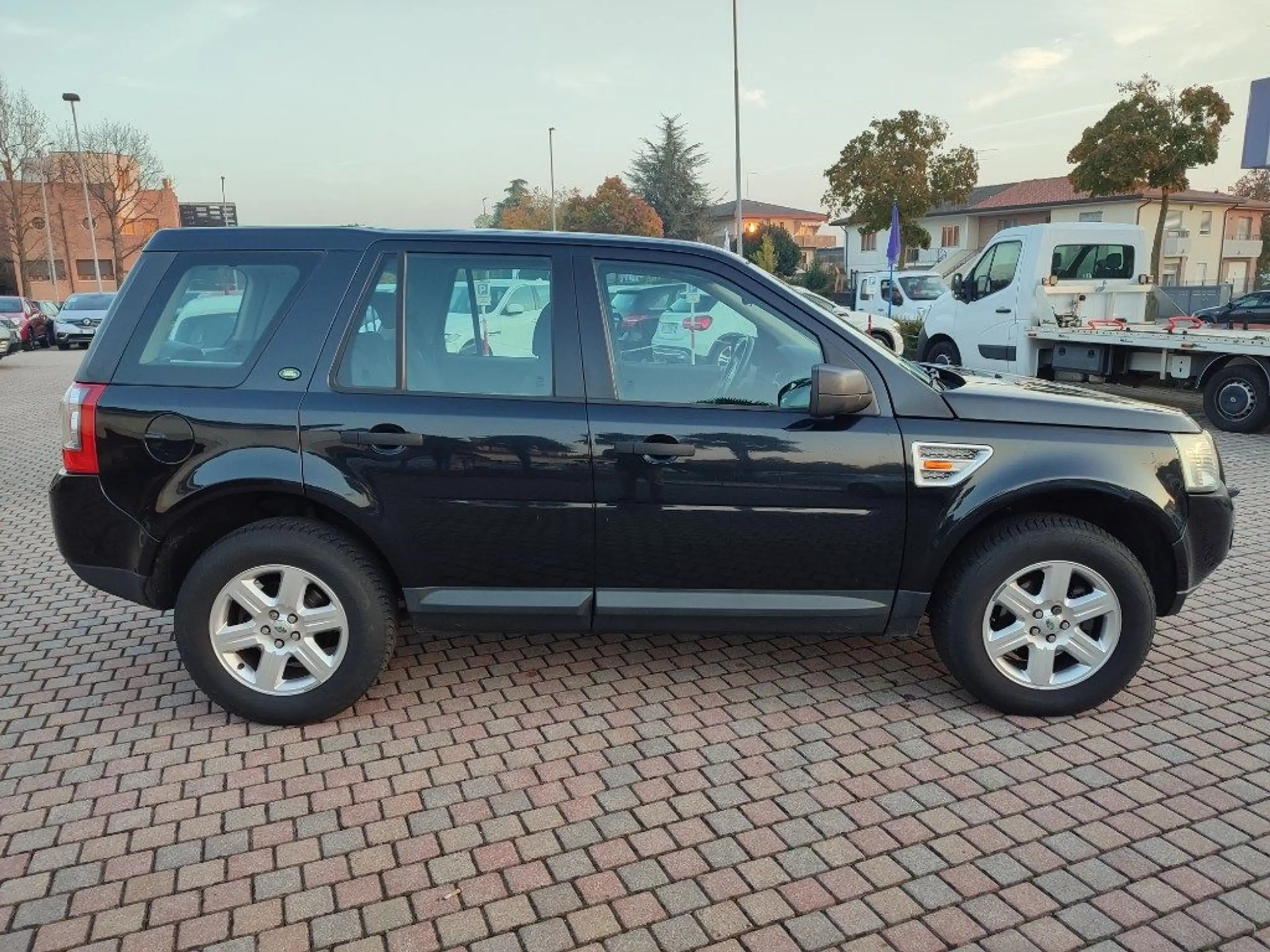 Land Rover - Freelander