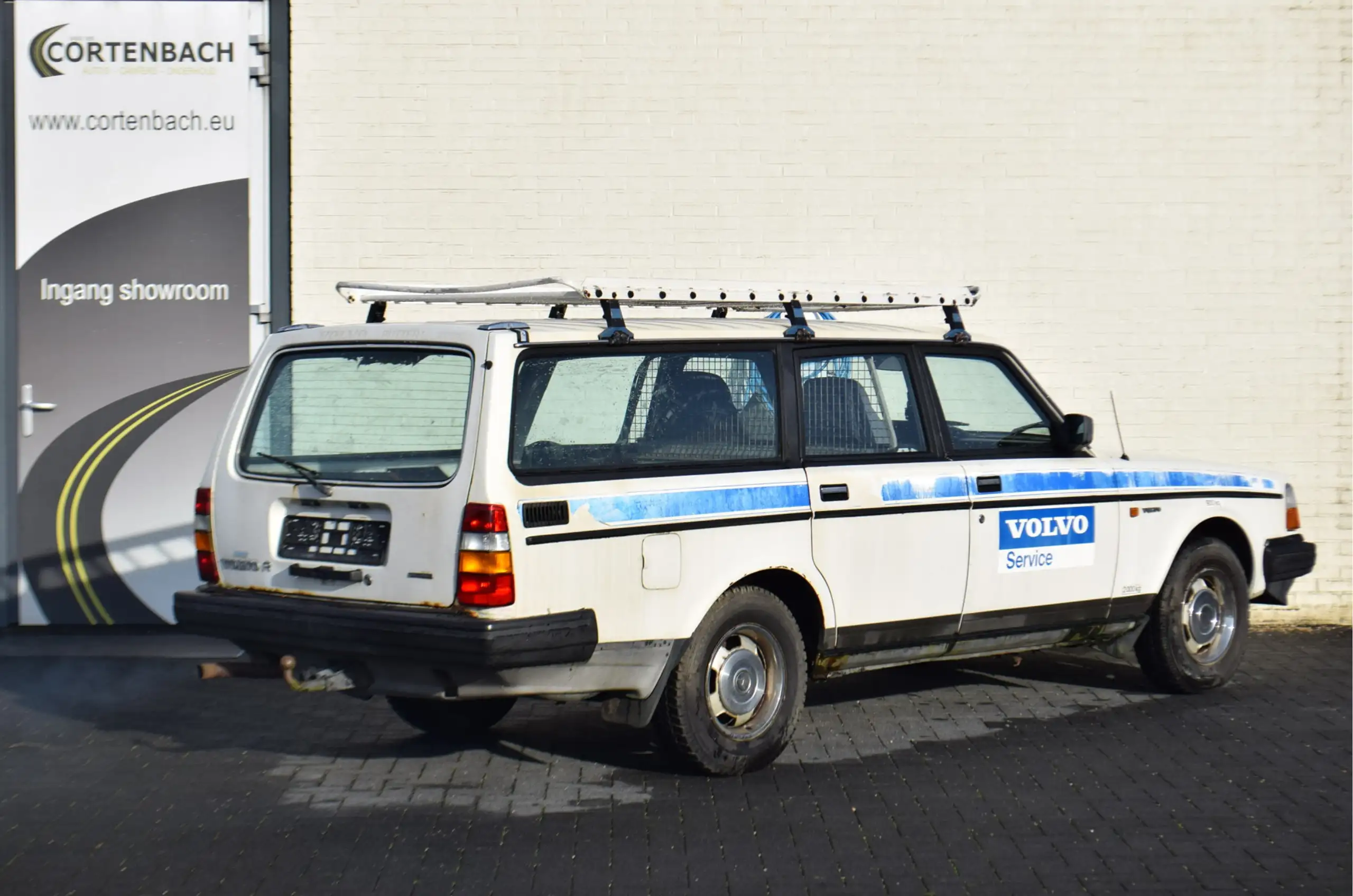 Volvo - 245