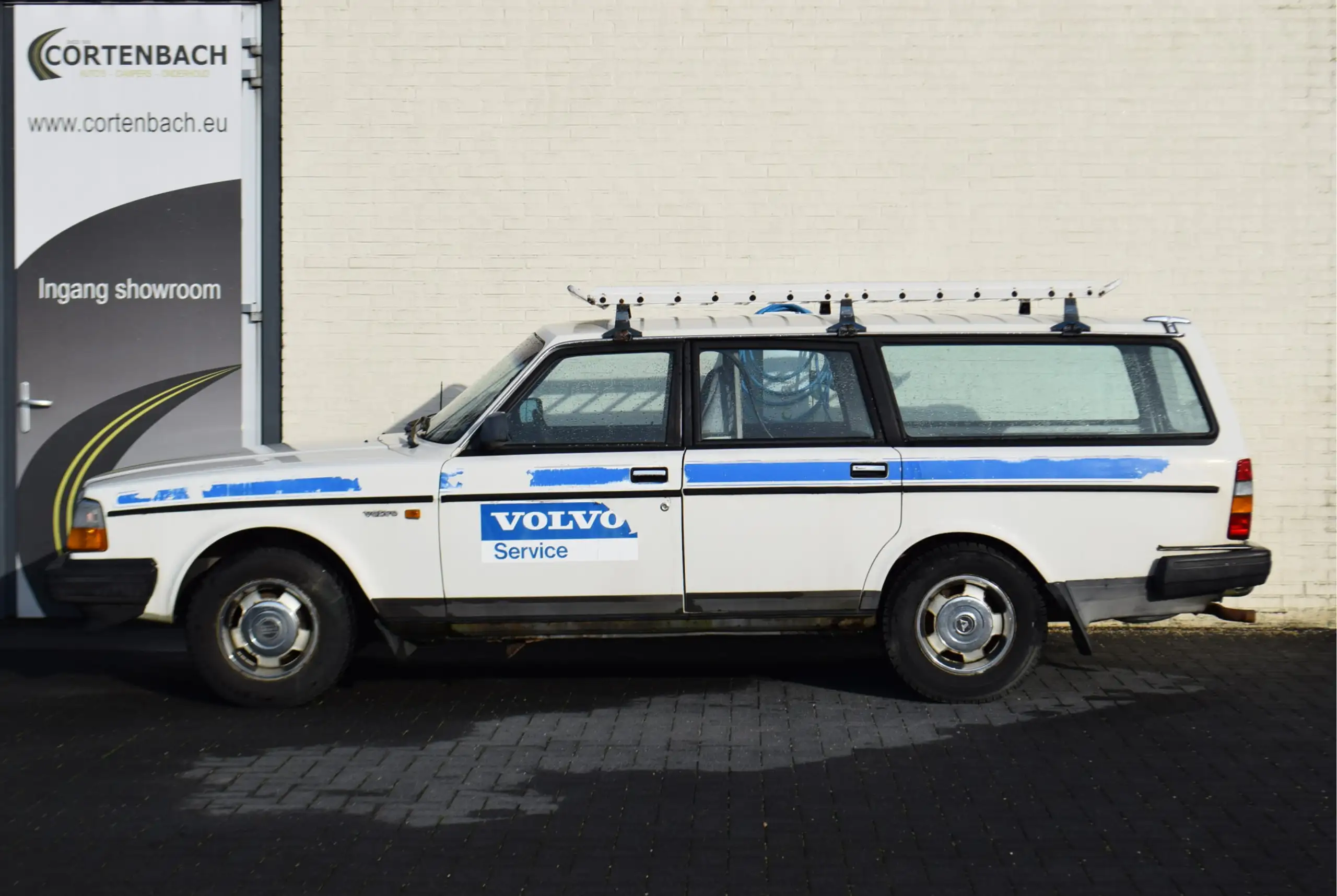 Volvo - 245