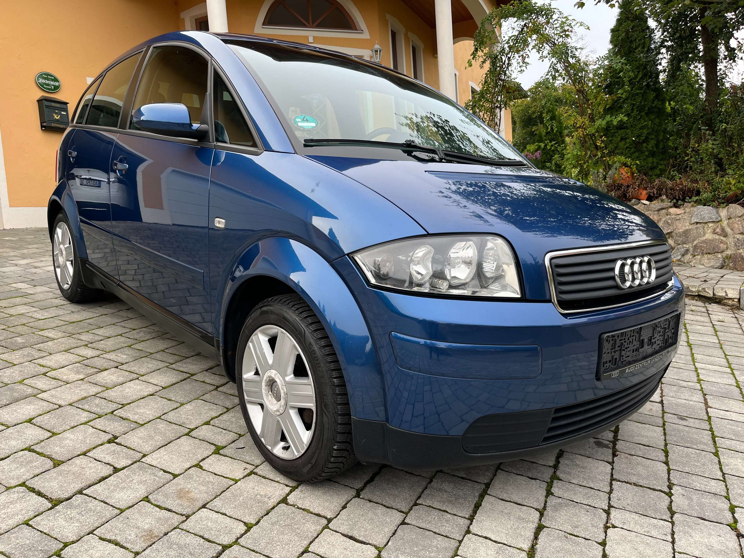 Audi - A2