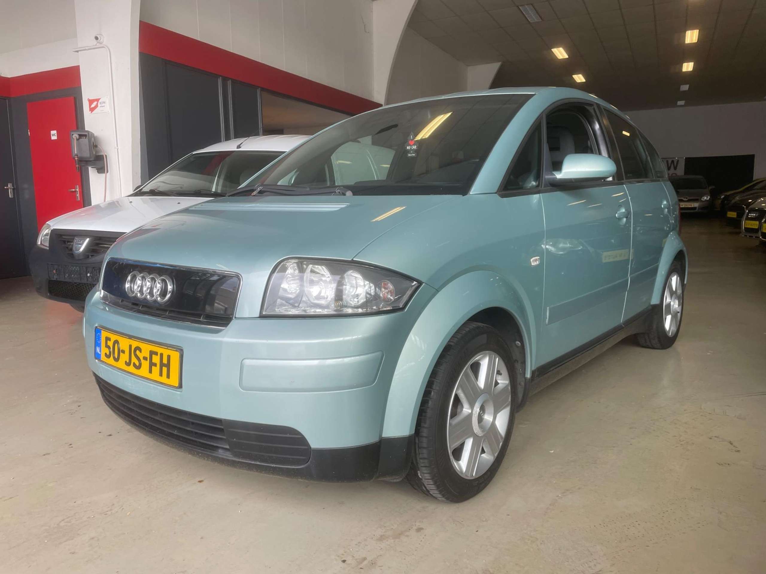 Audi - A2