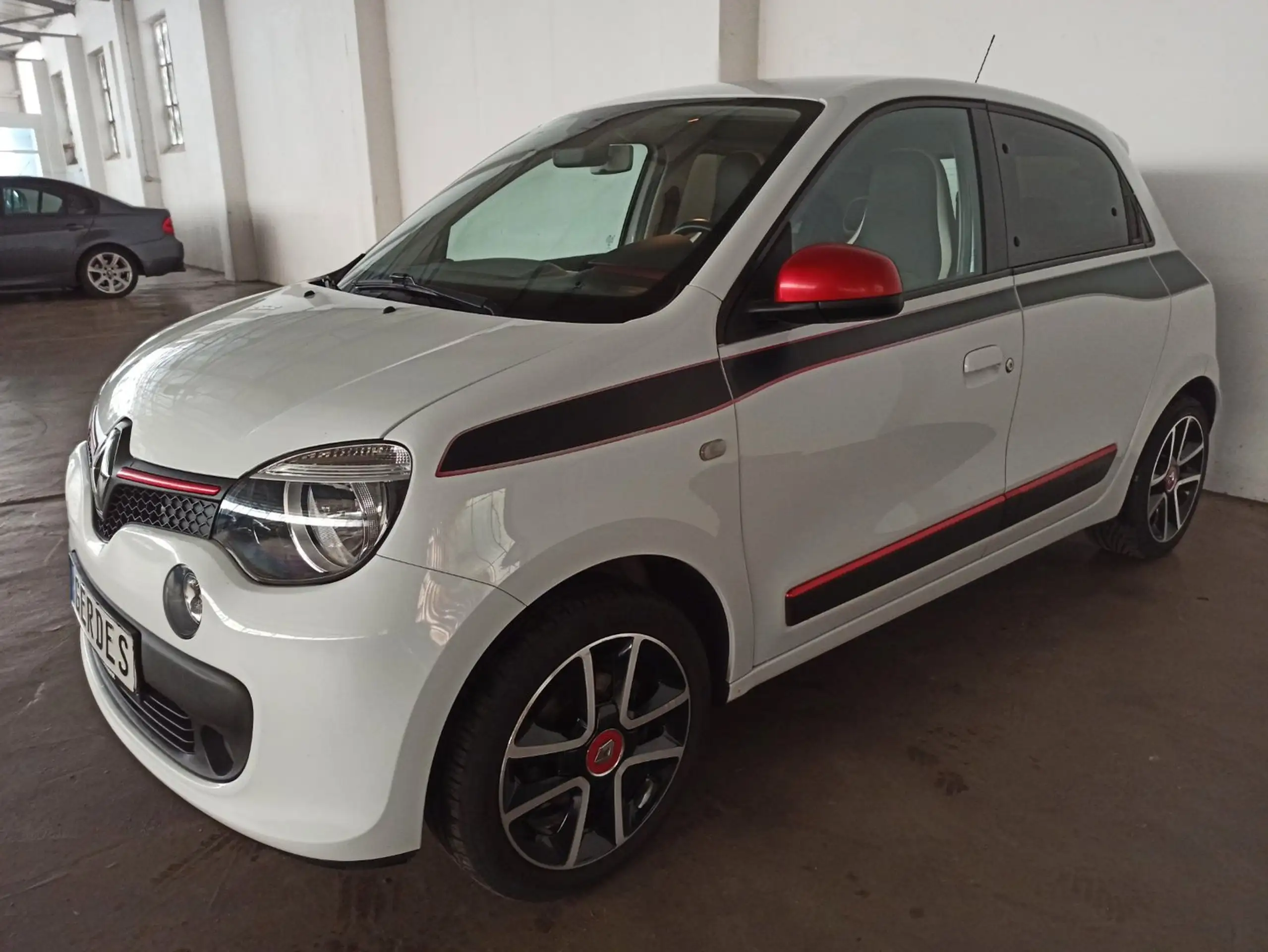 Renault - Twingo