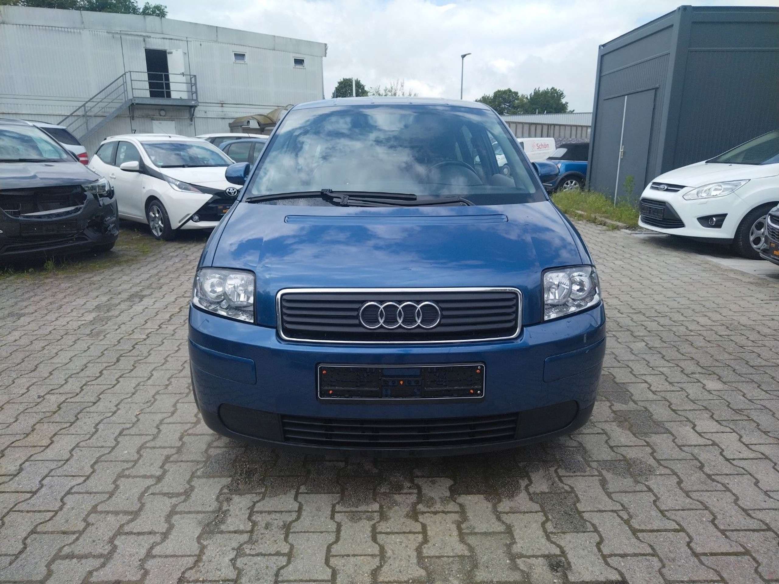 Audi - A2