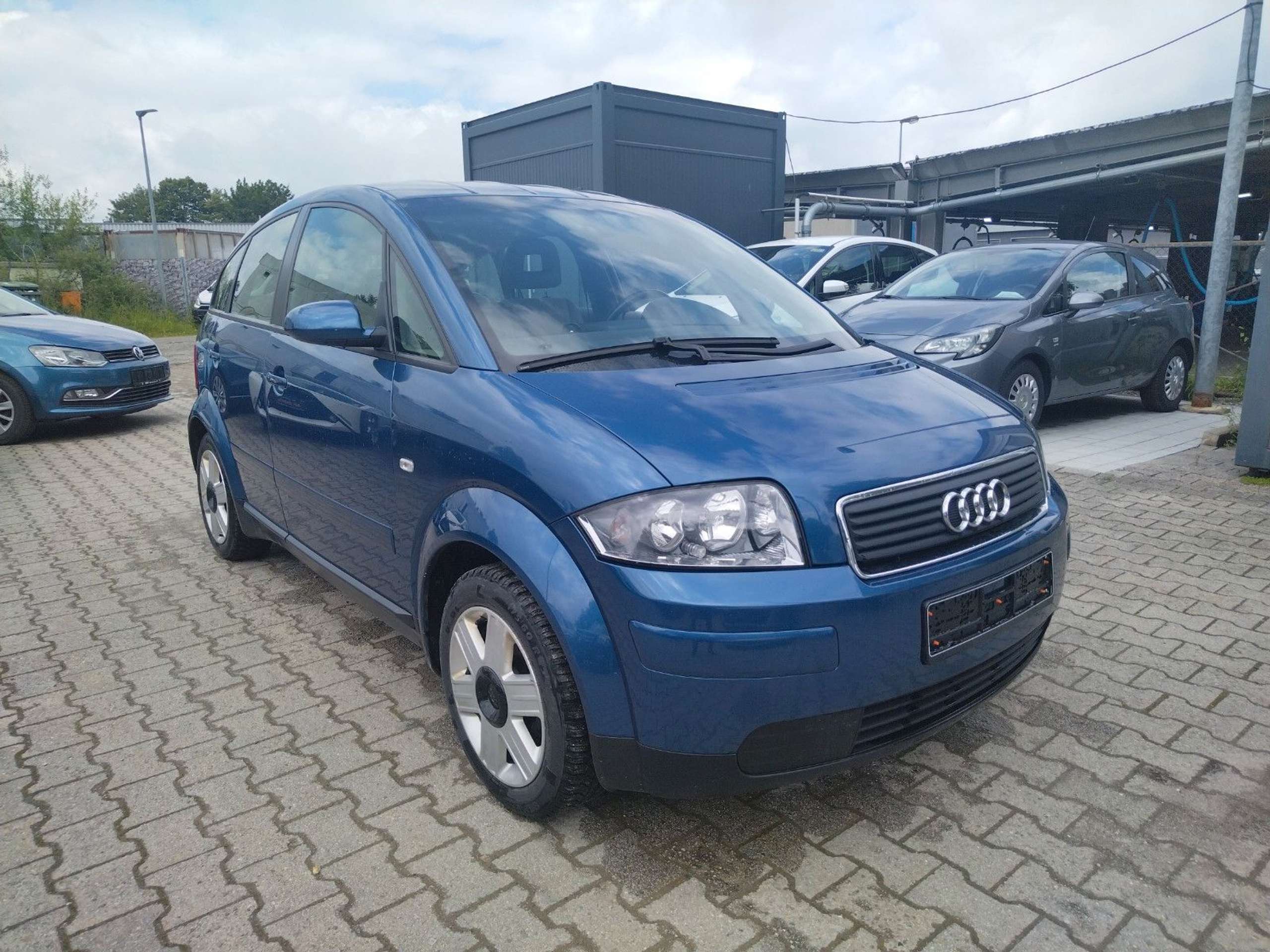 Audi - A2