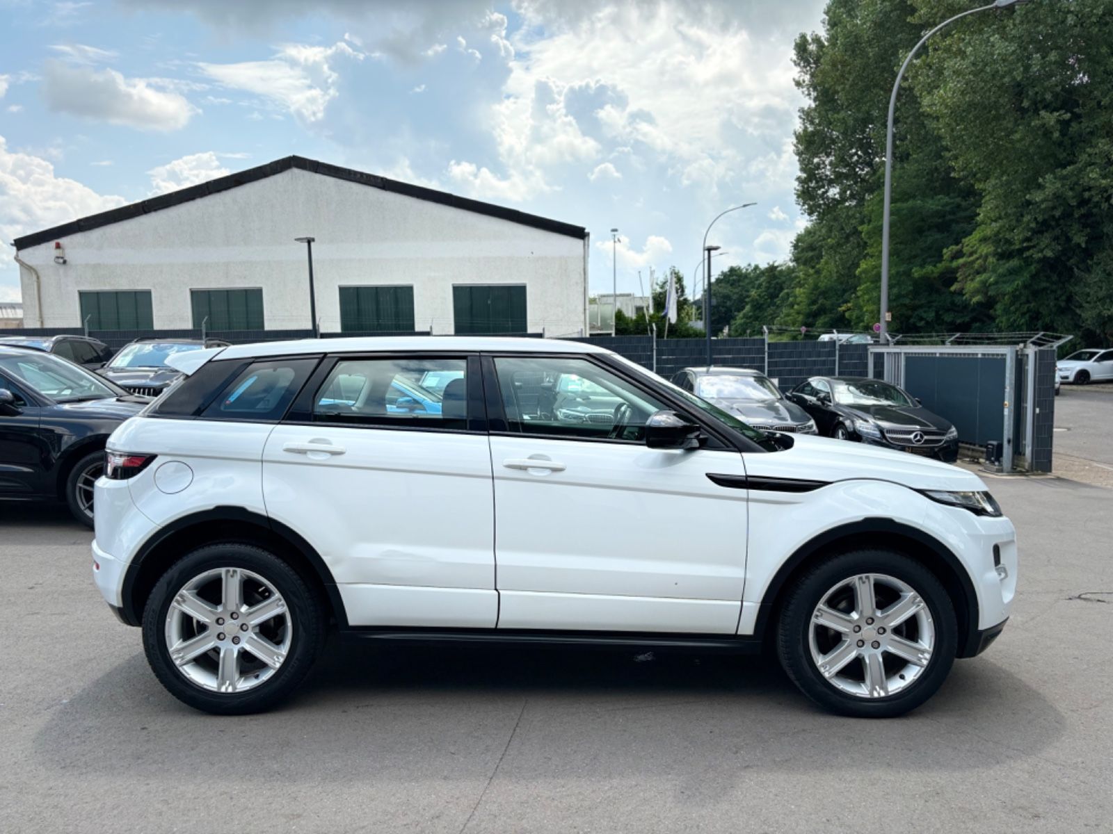 Land Rover - Range Rover Evoque