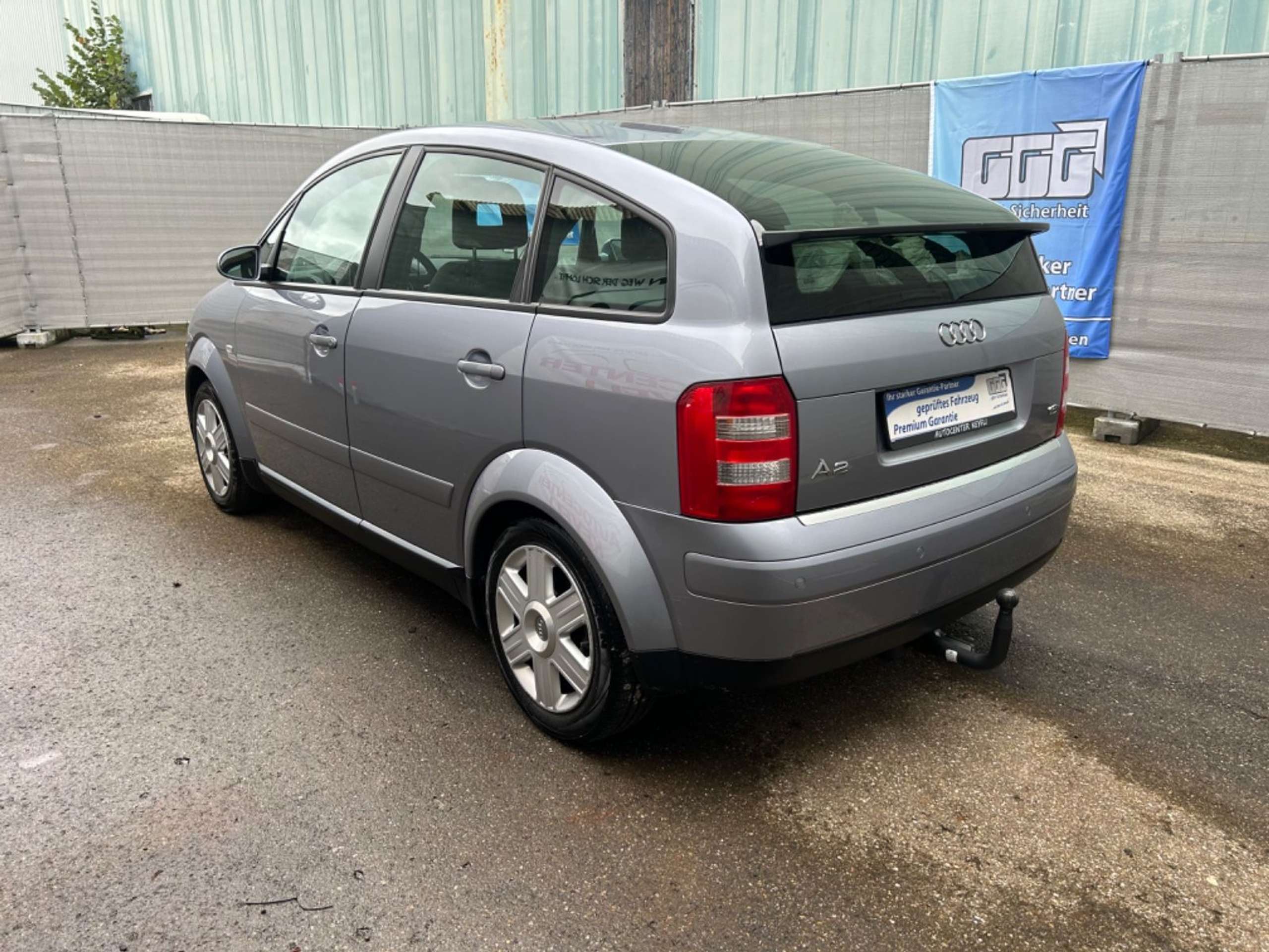 Audi - A2