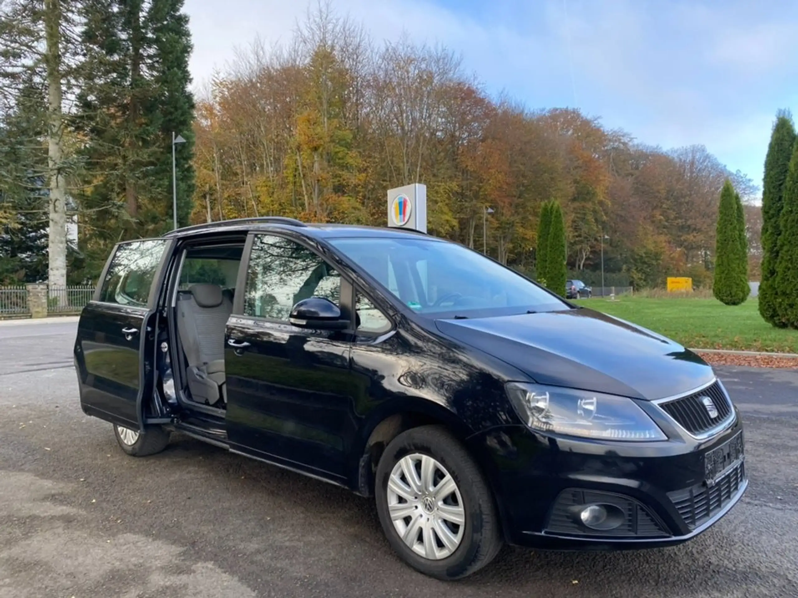 SEAT - Alhambra