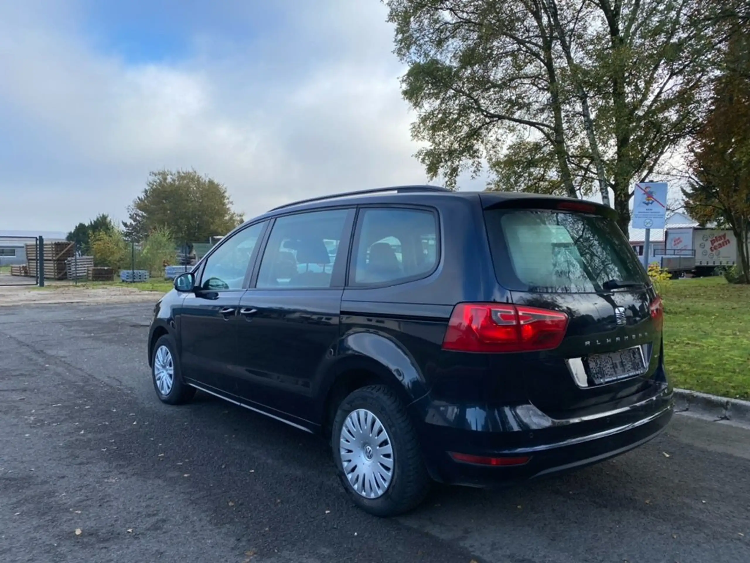 SEAT - Alhambra