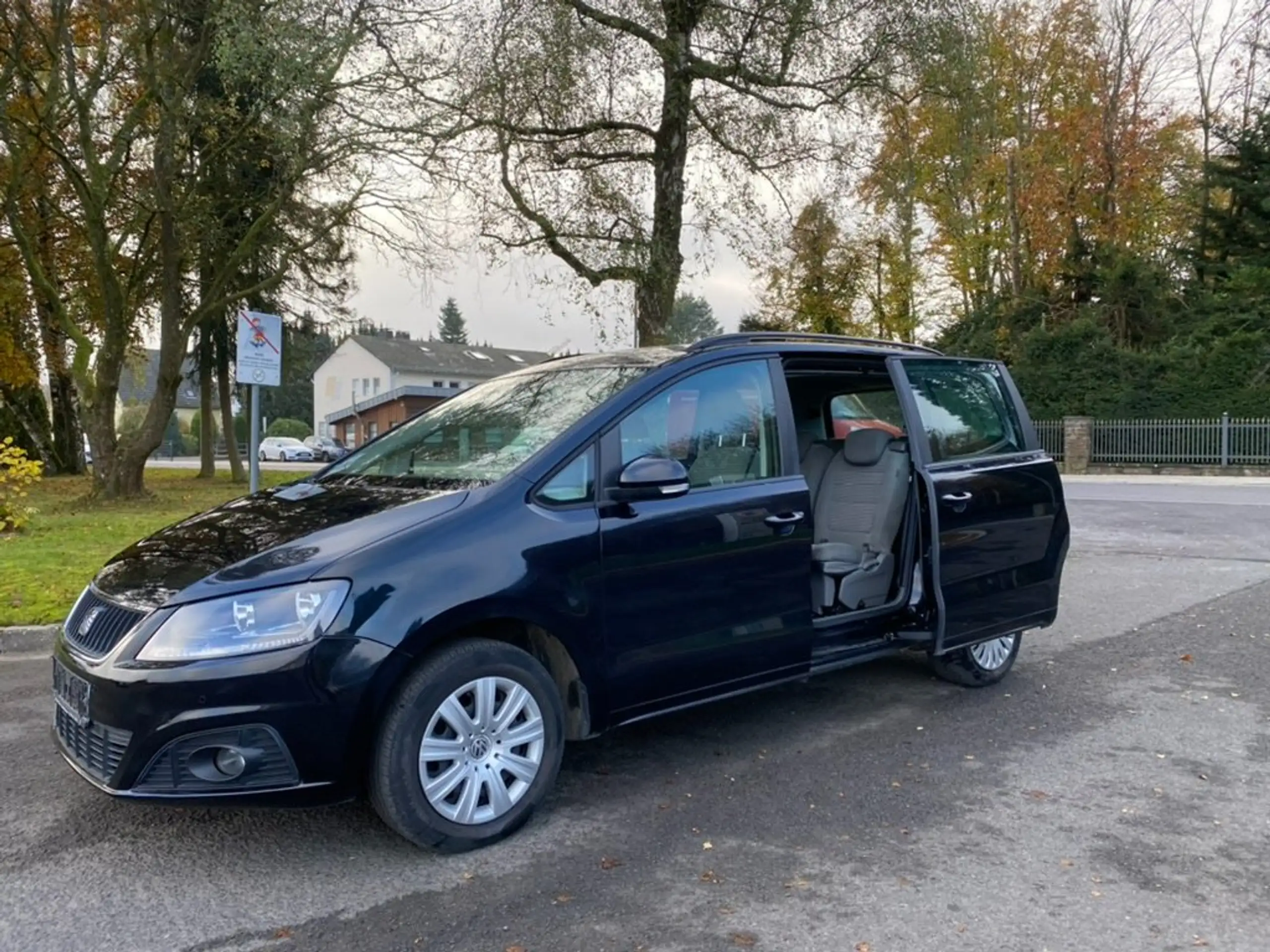 SEAT - Alhambra