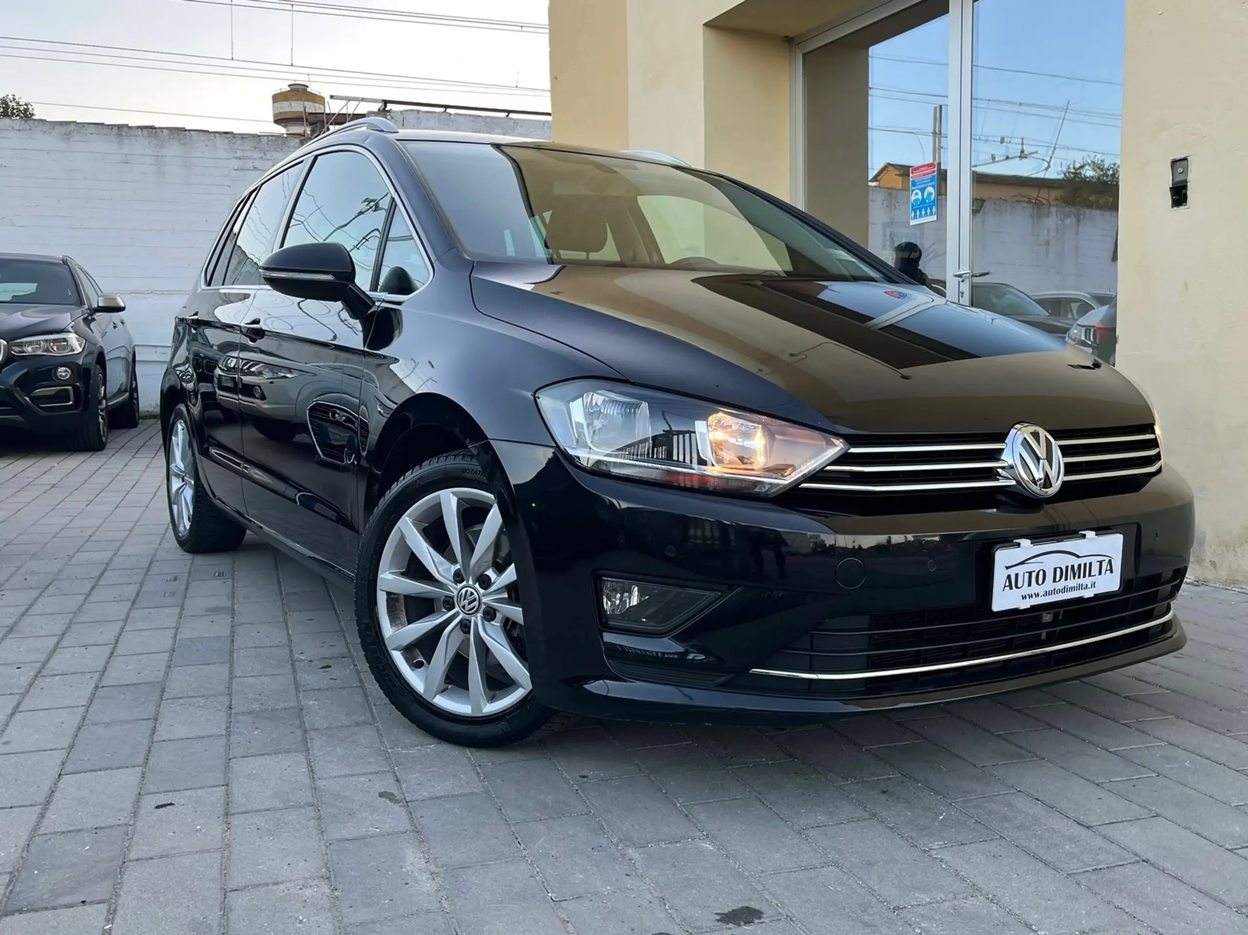 Volkswagen - Golf