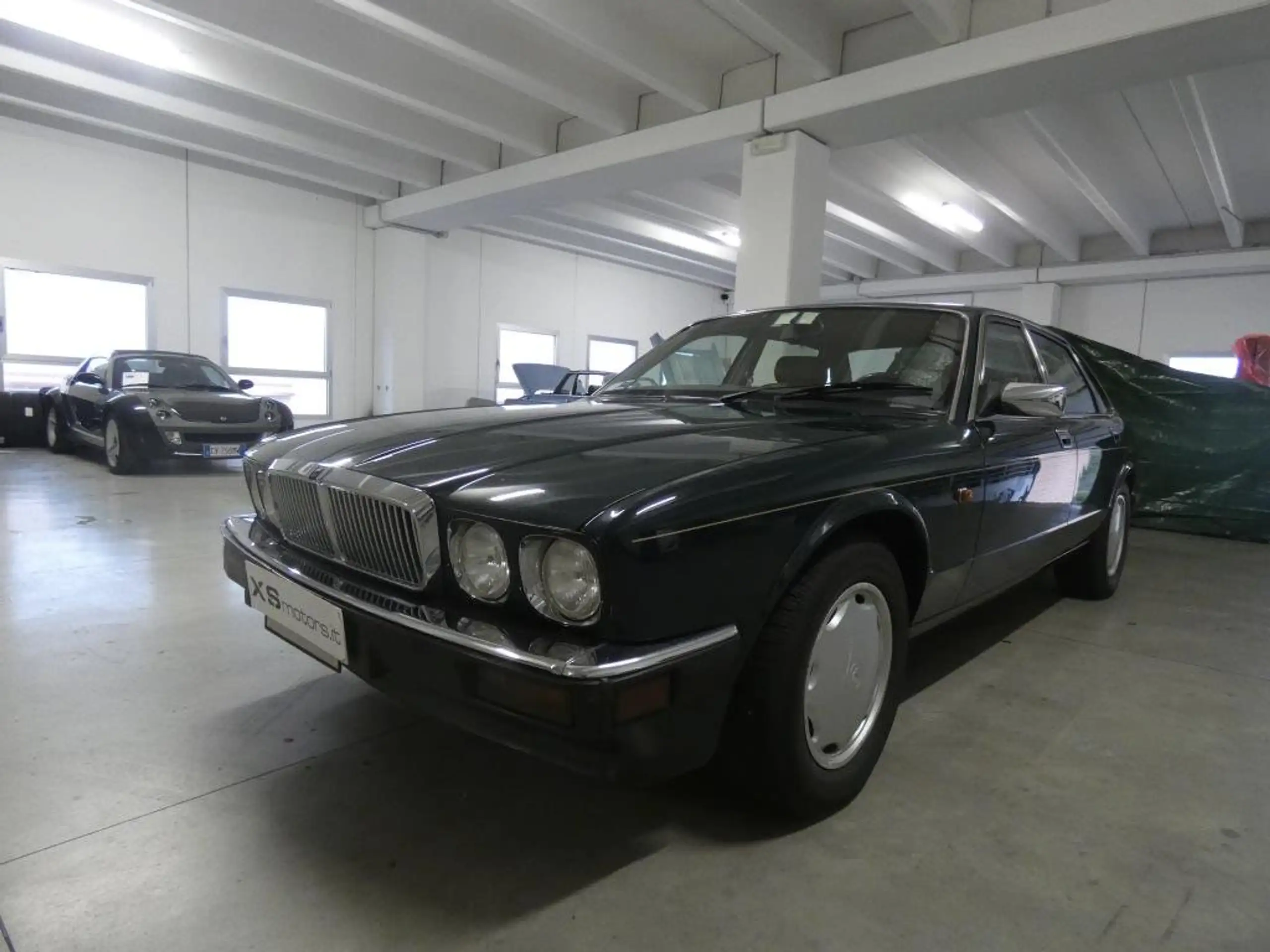 Jaguar - XJ6