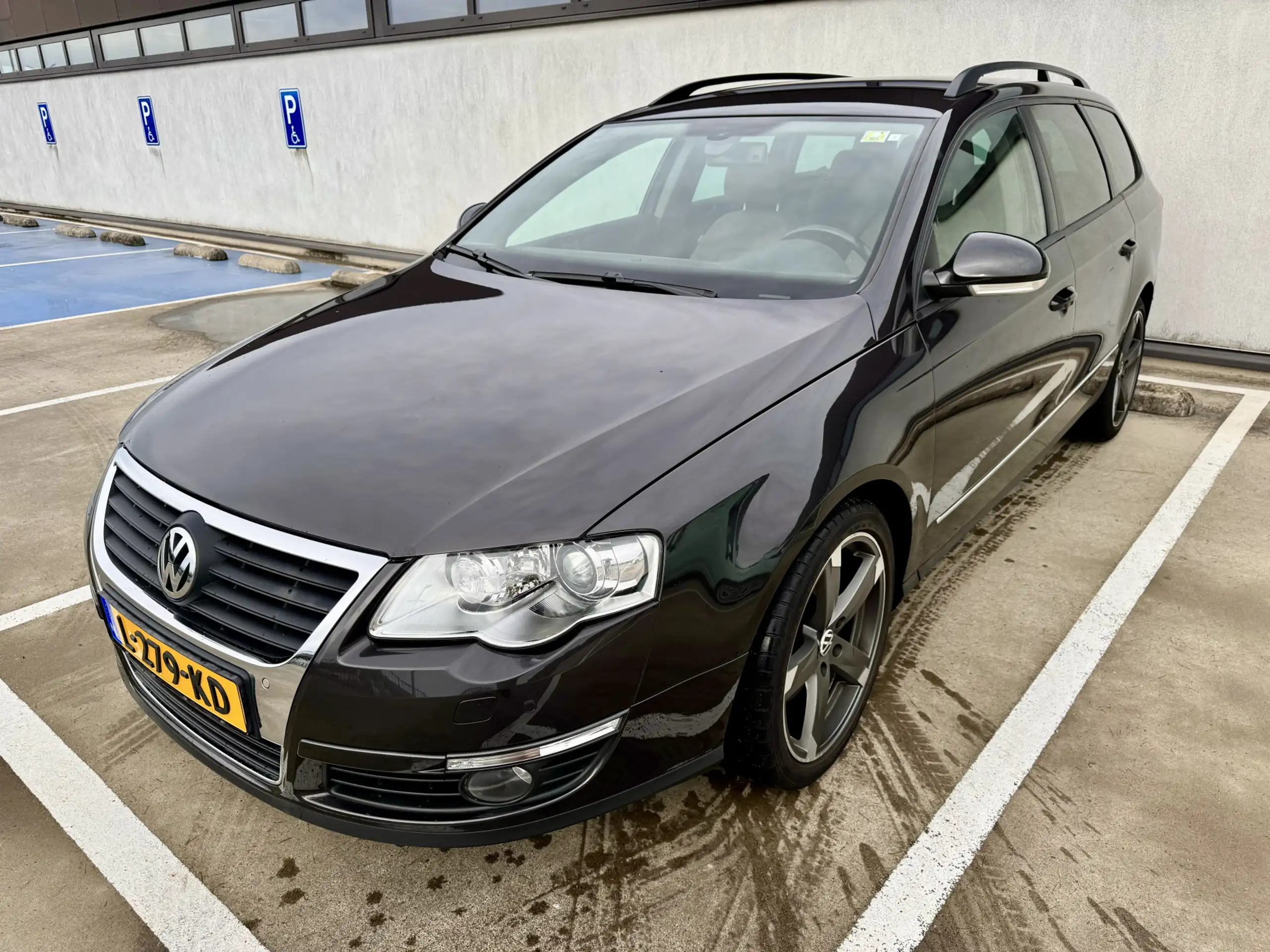 Volkswagen - Passat Variant