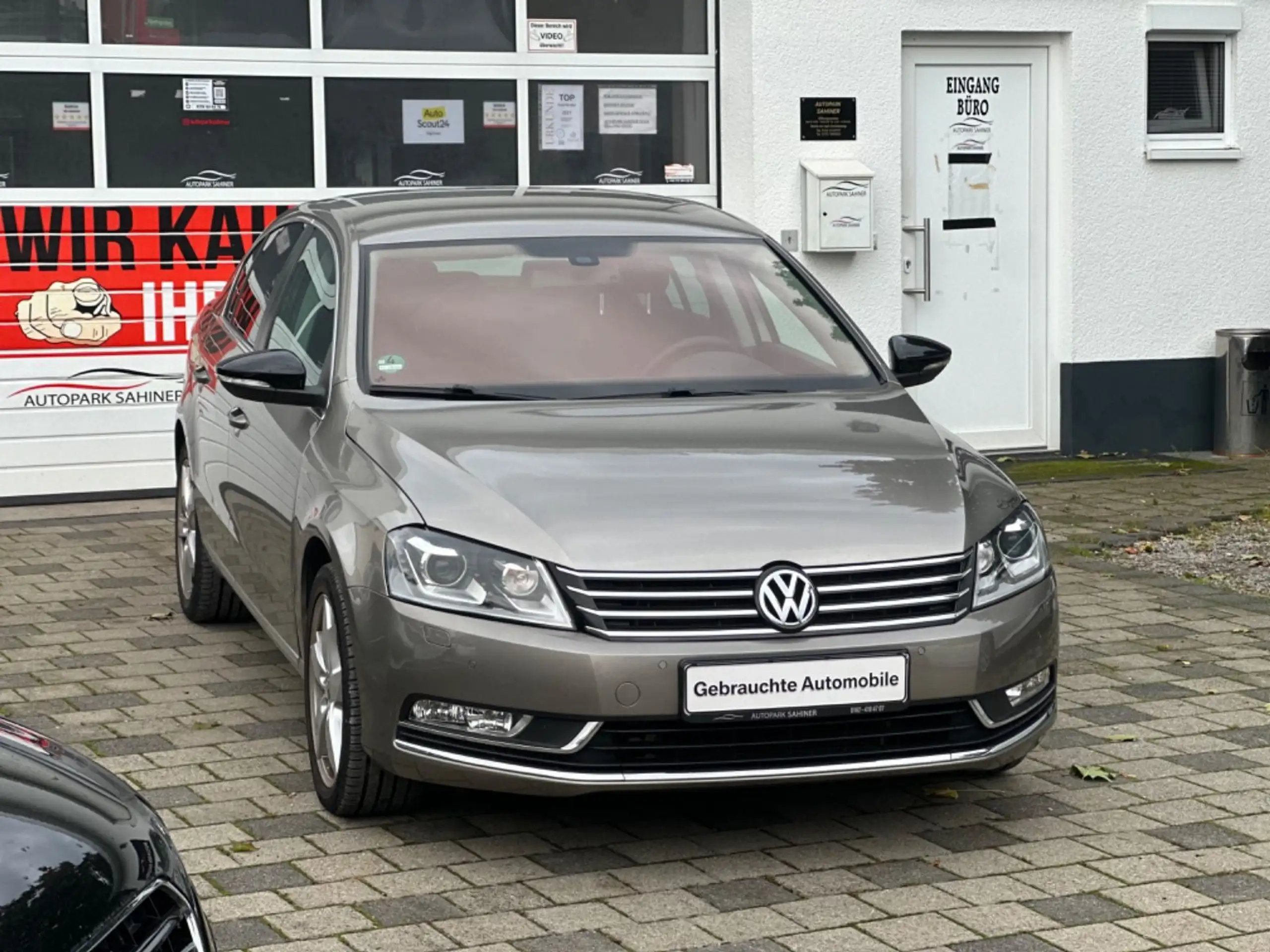 Volkswagen - Passat