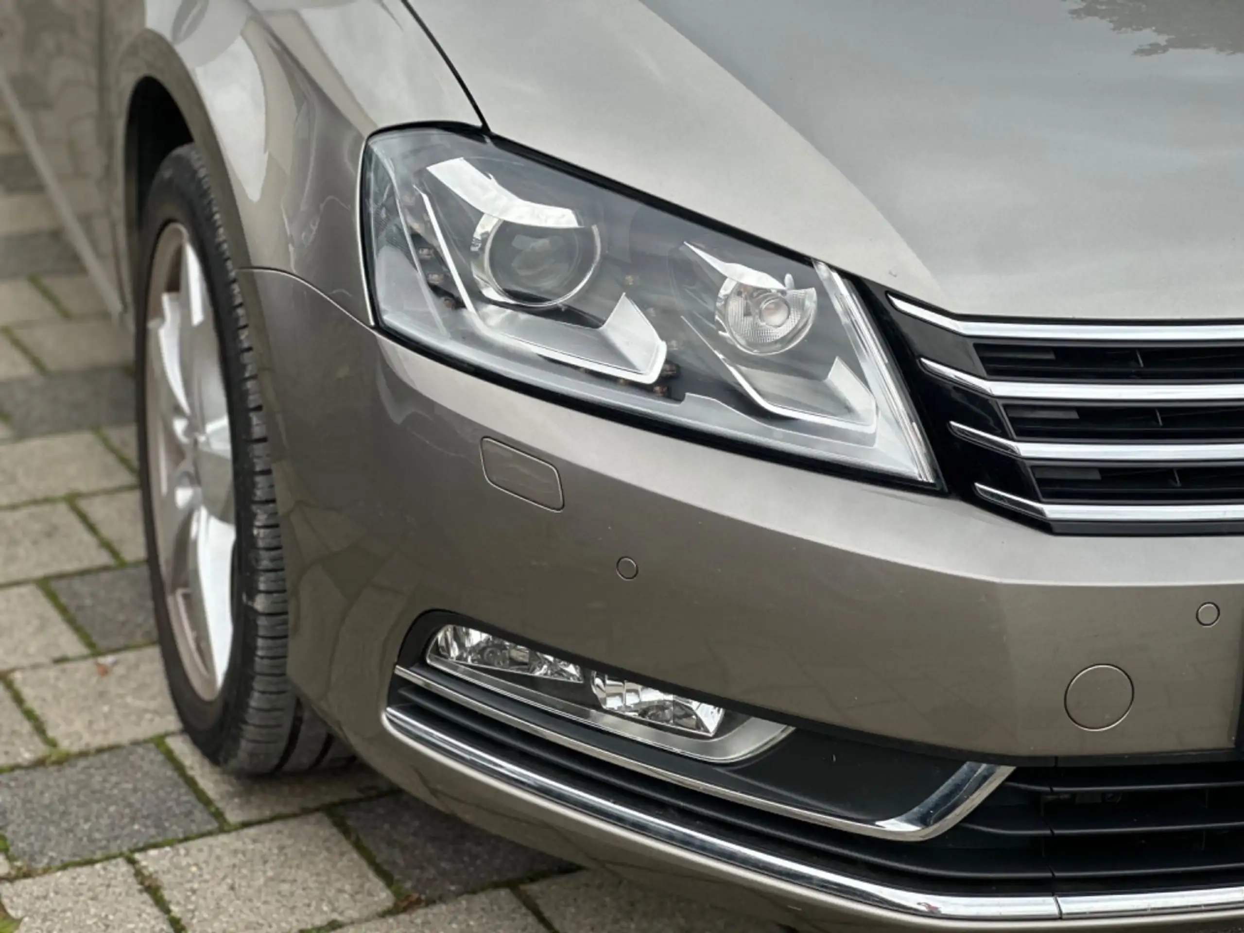 Volkswagen - Passat