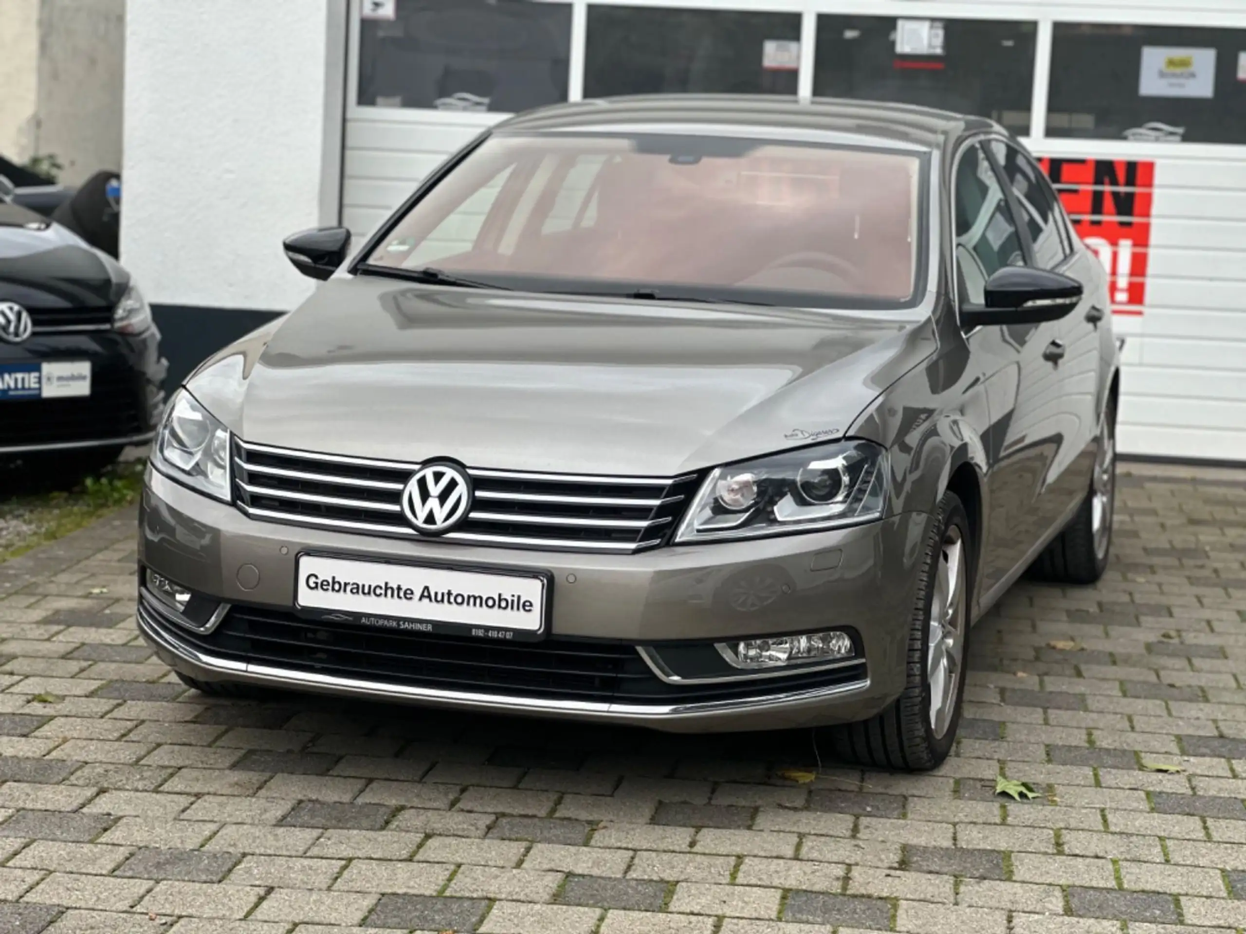 Volkswagen - Passat