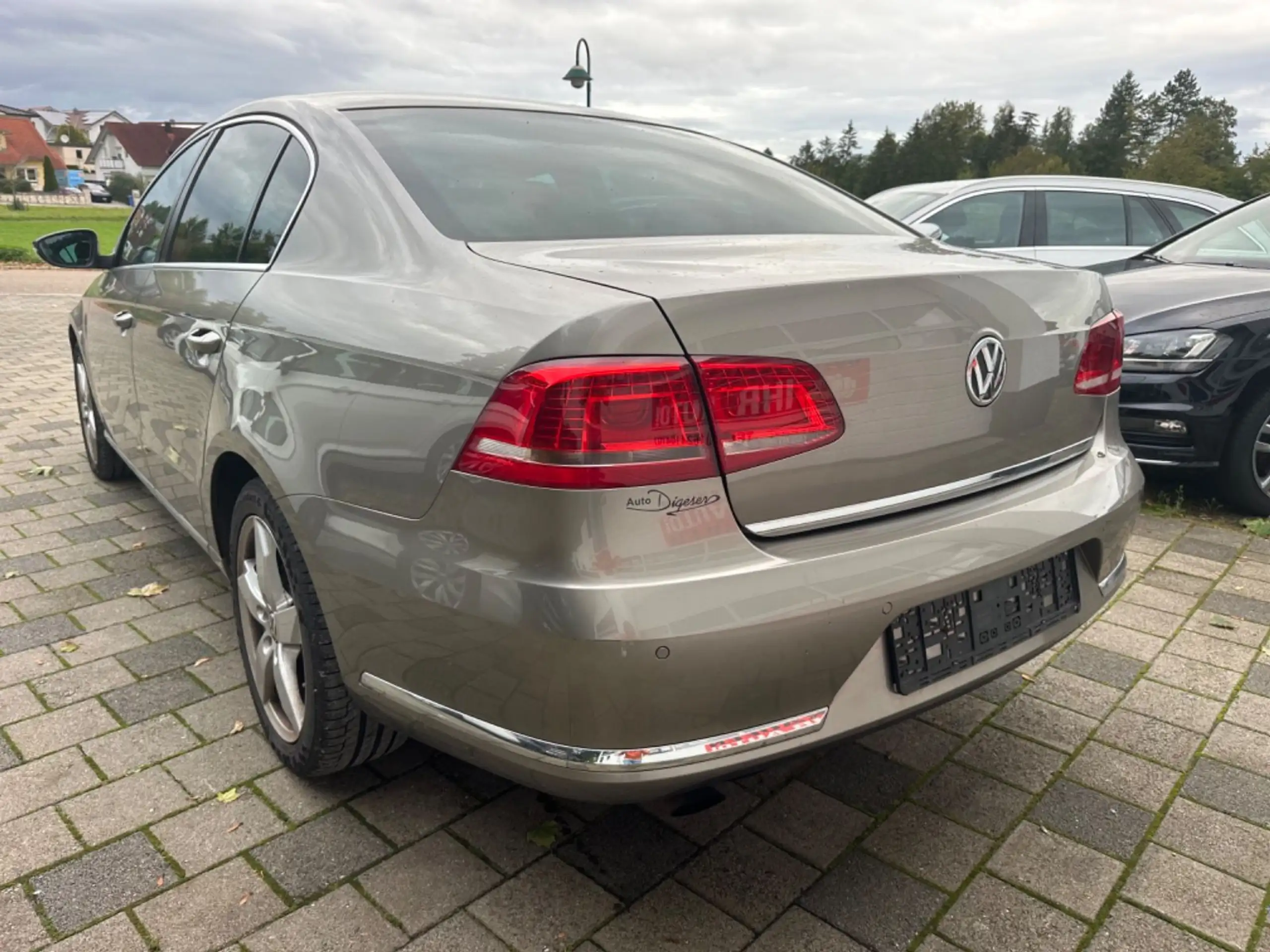 Volkswagen - Passat