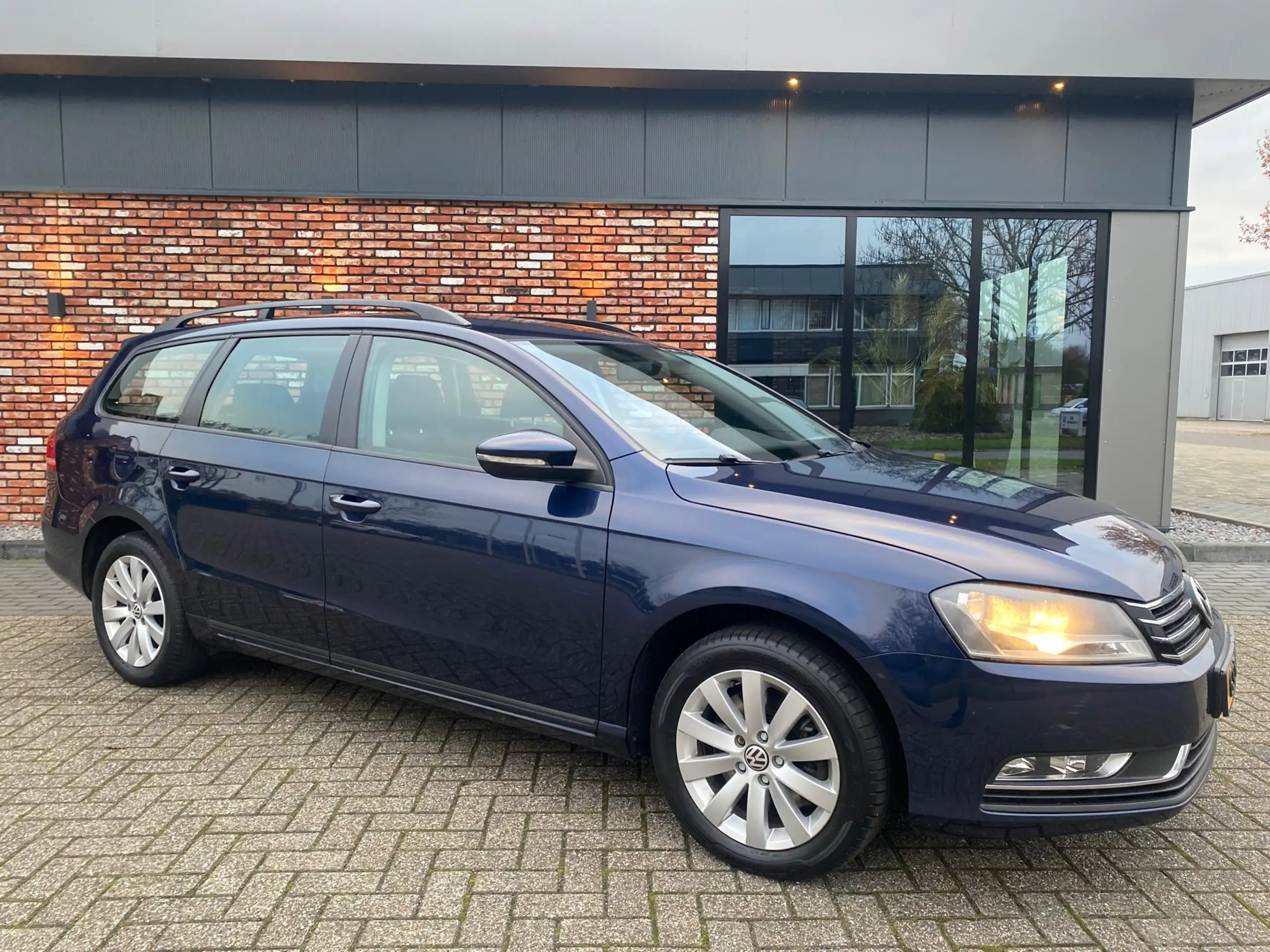 Volkswagen - Passat Variant