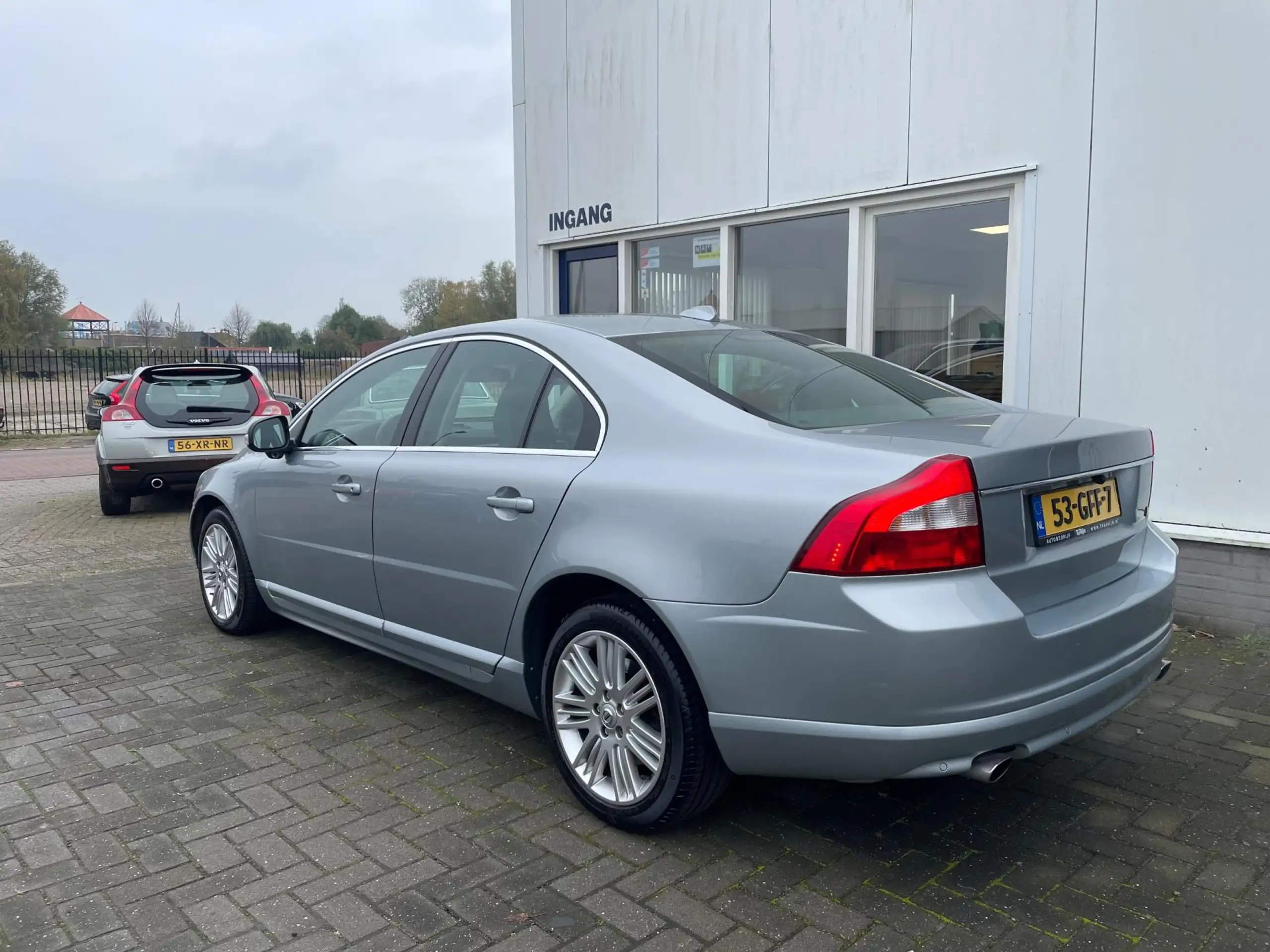 Volvo - S80