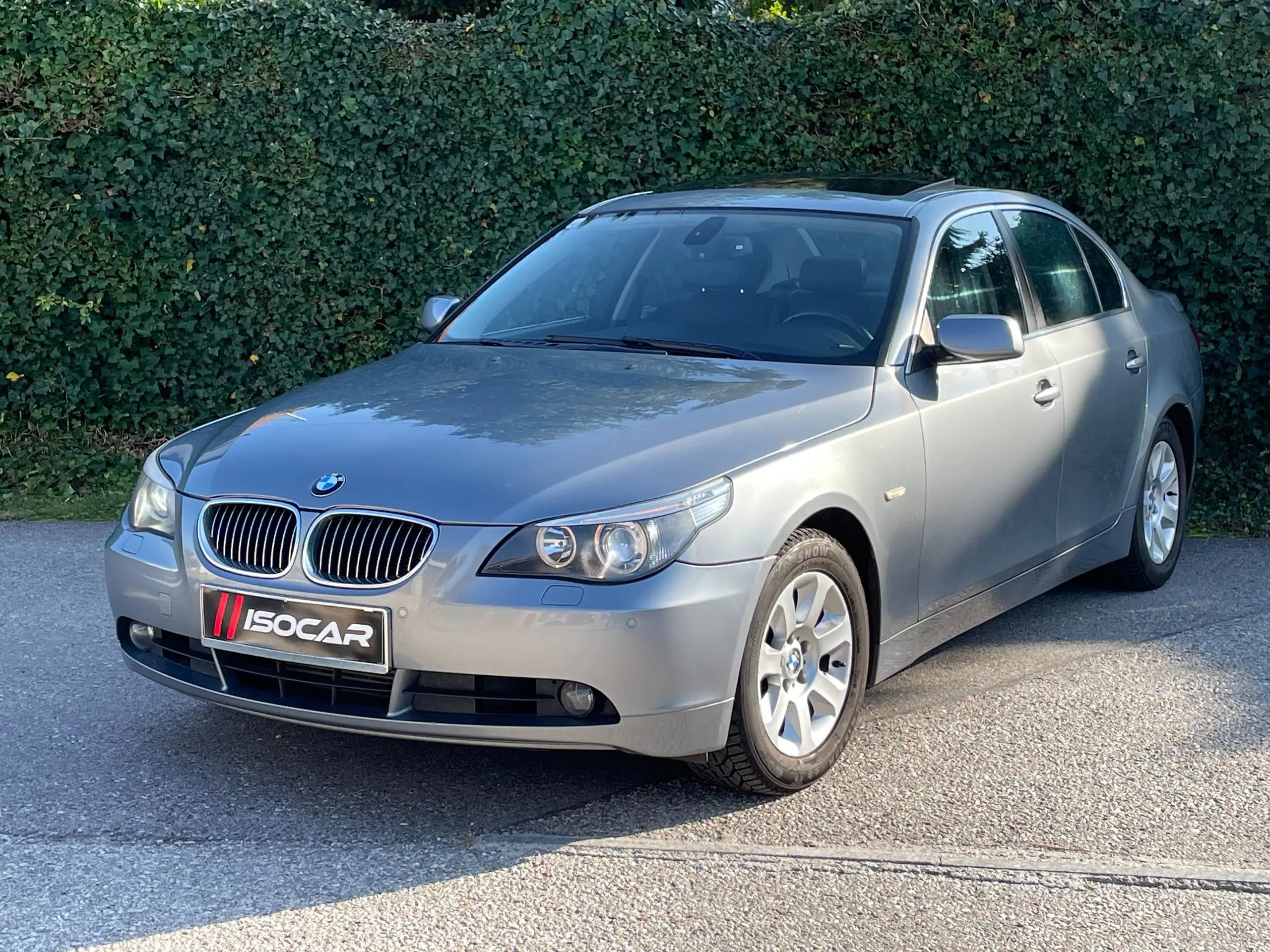 BMW - 525