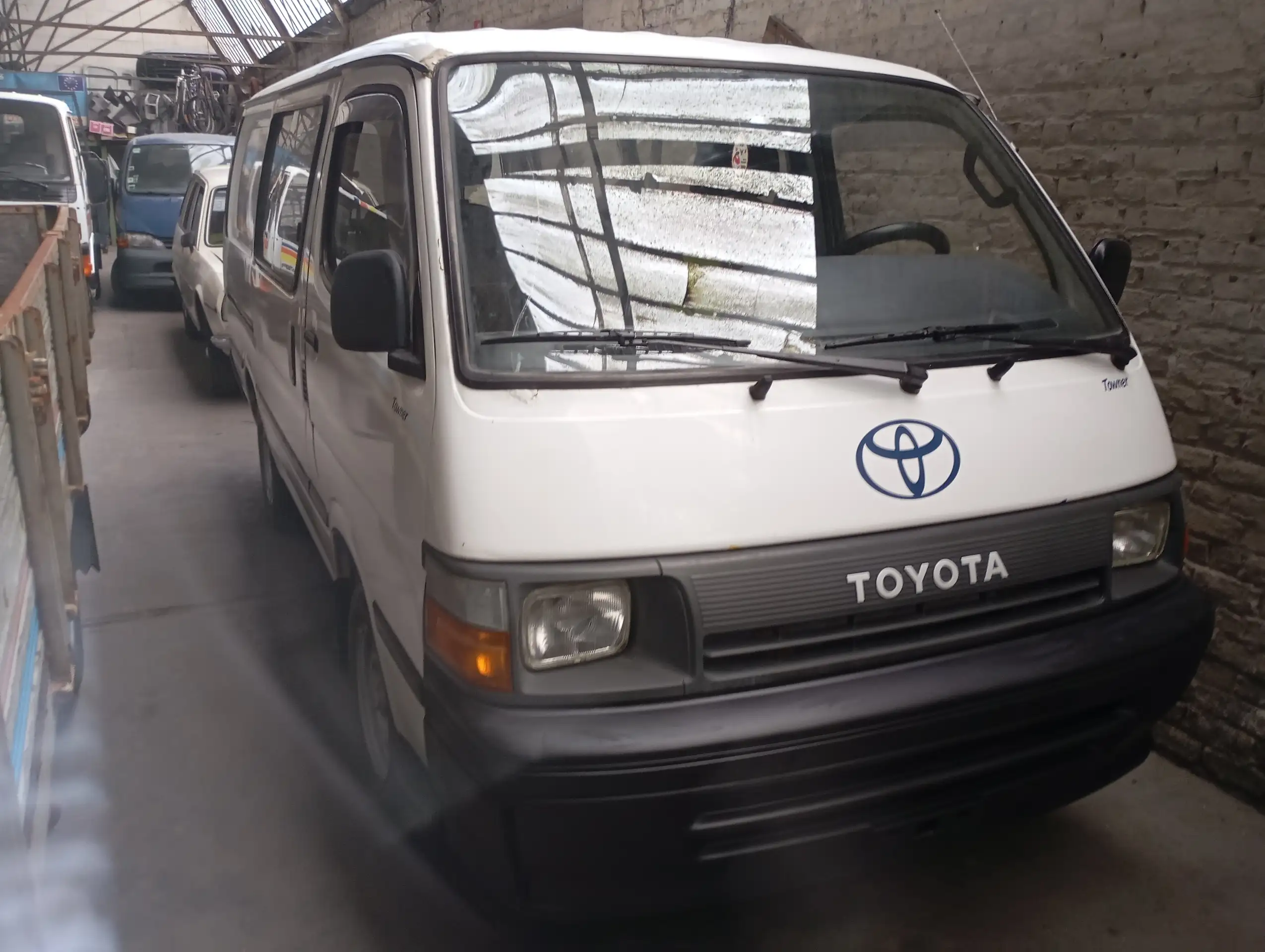 Toyota - Hiace