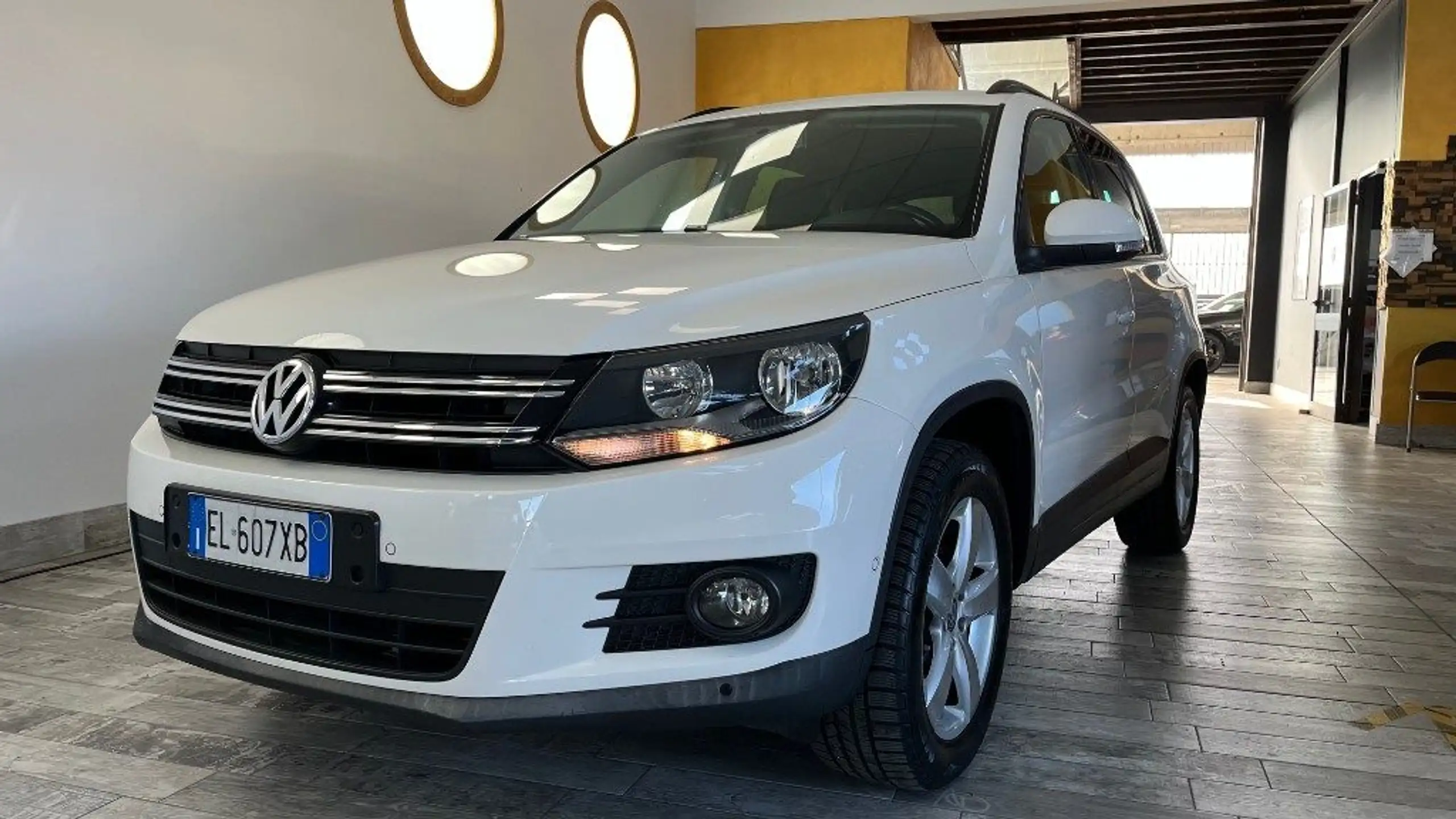 Volkswagen - Tiguan