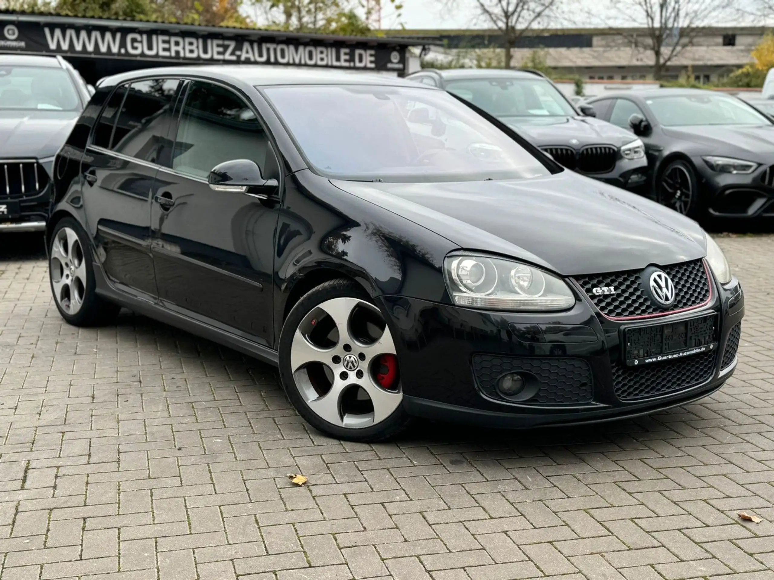 Volkswagen - Golf