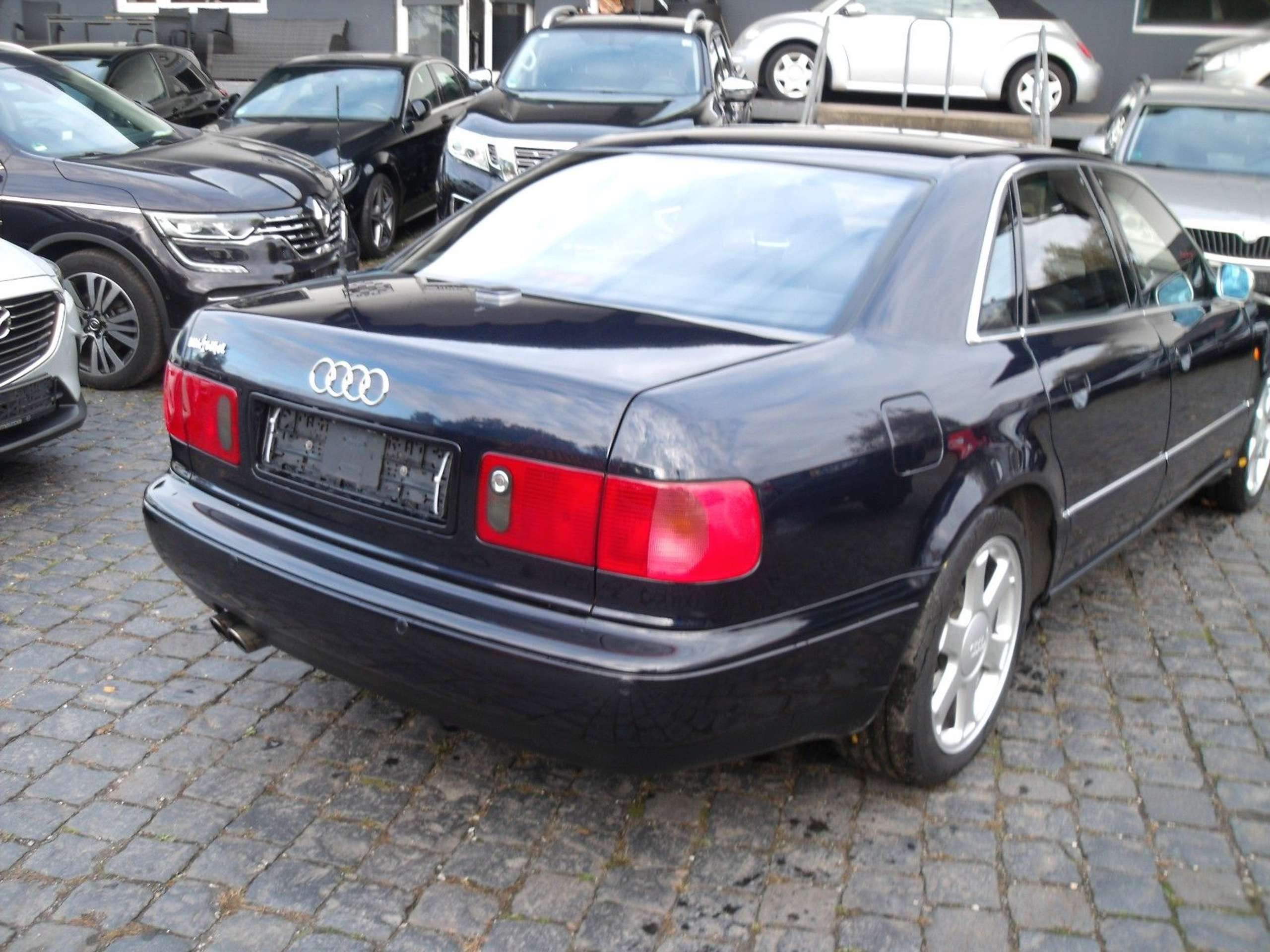 Audi - S8