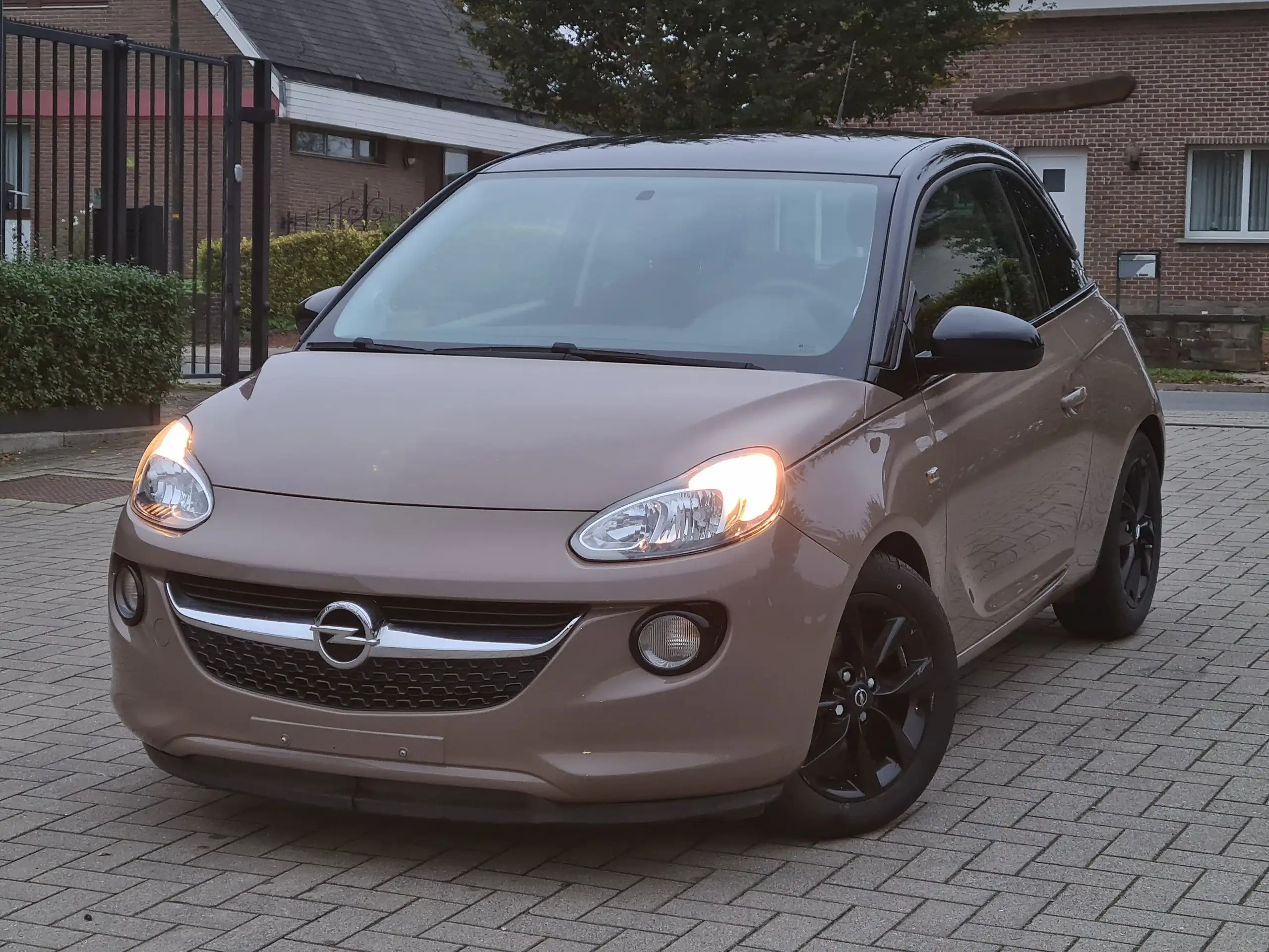 Opel - Adam