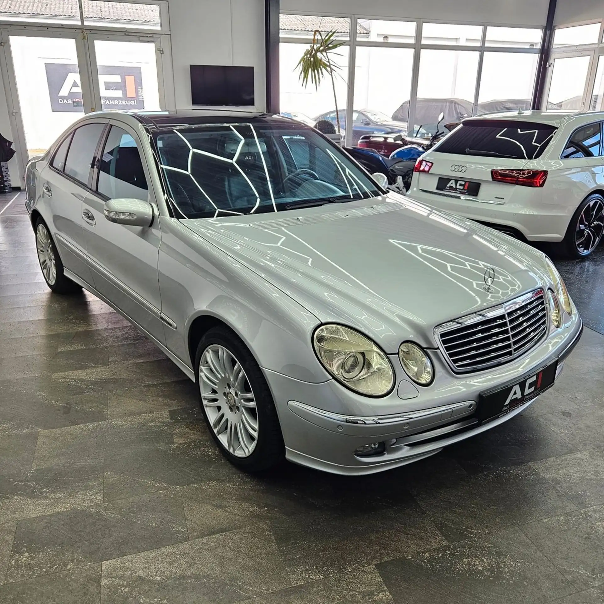 Mercedes-Benz - E 500