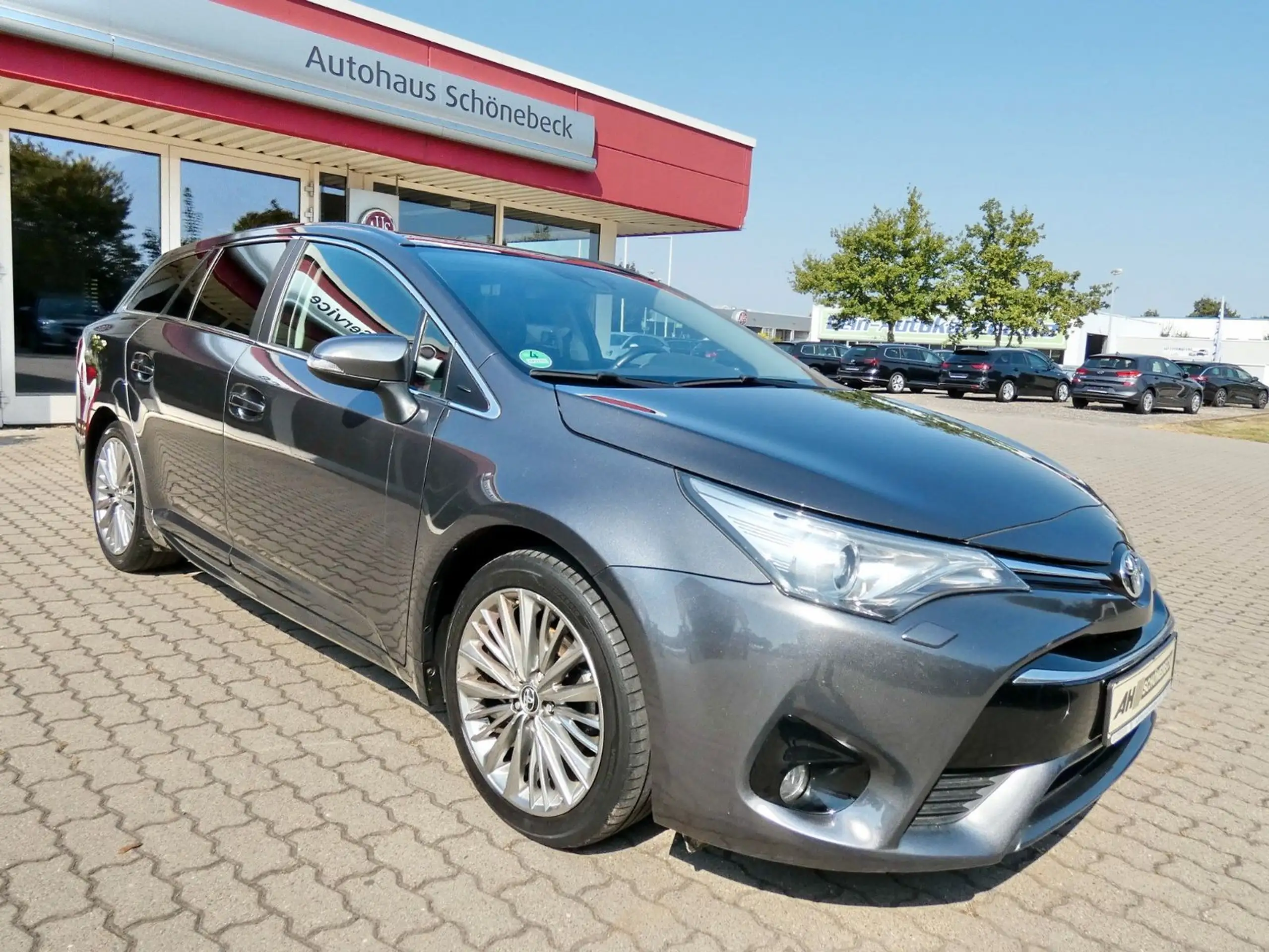 Toyota - Avensis