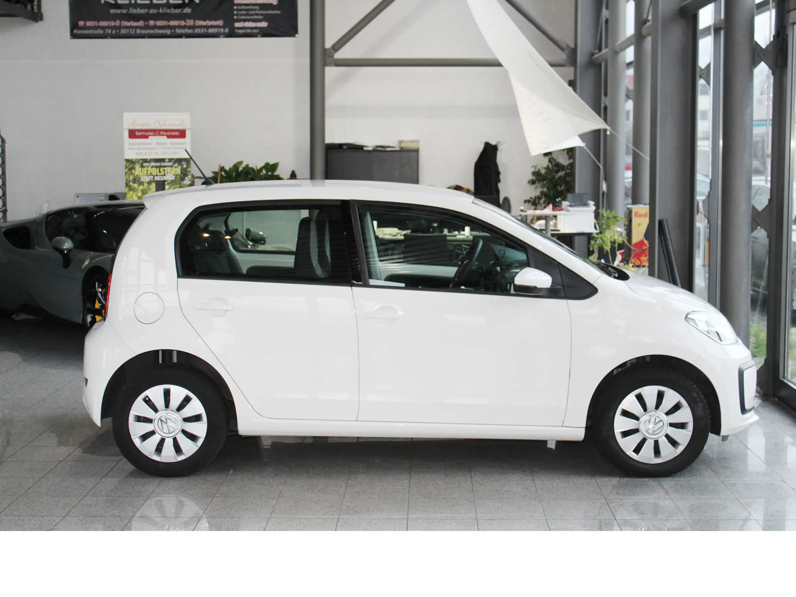 Volkswagen - up!