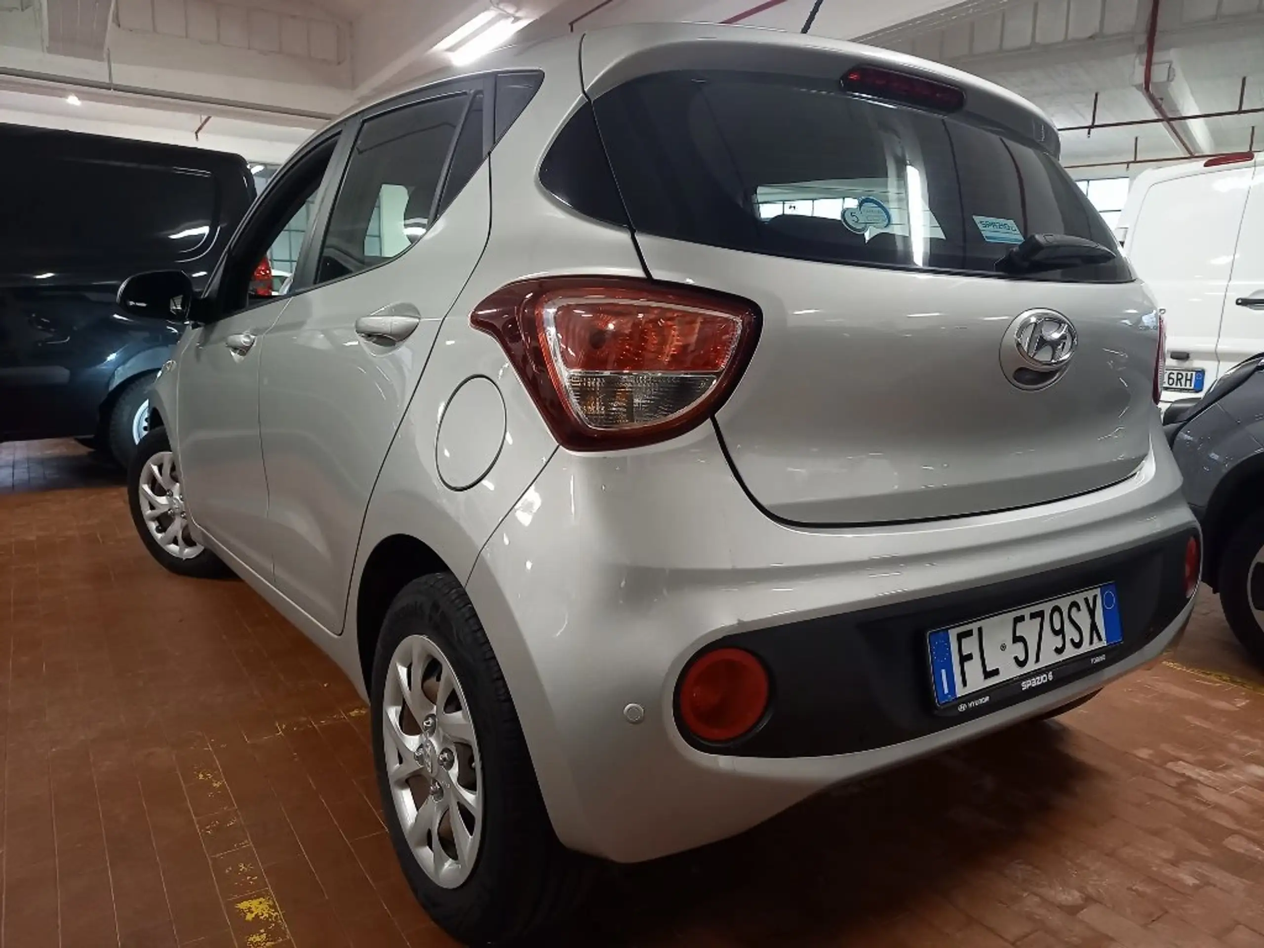 Hyundai - i10