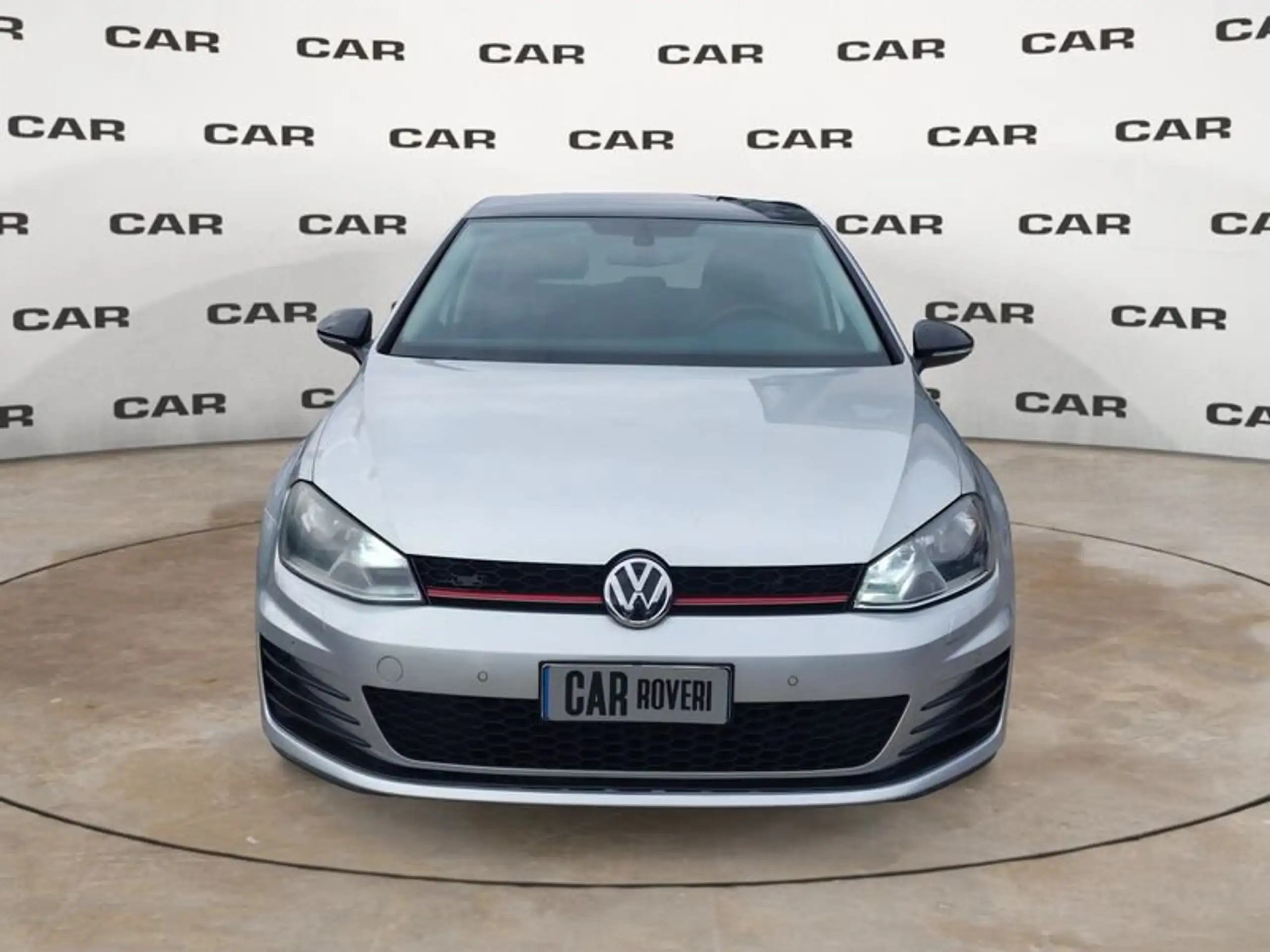 Volkswagen - Golf