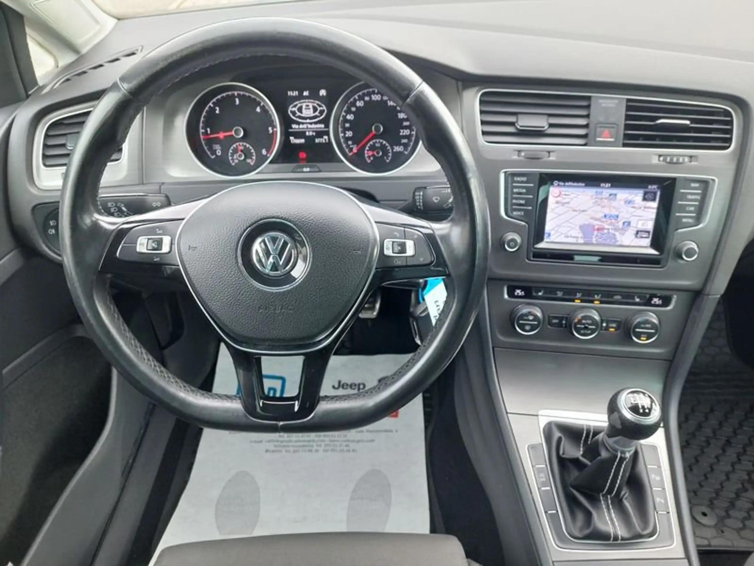 Volkswagen - Golf