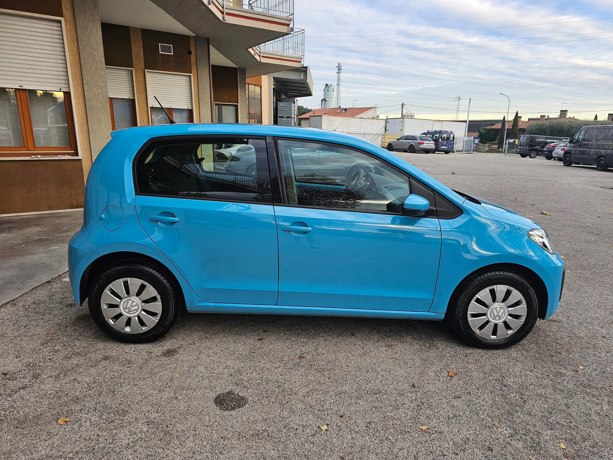 Volkswagen - up!