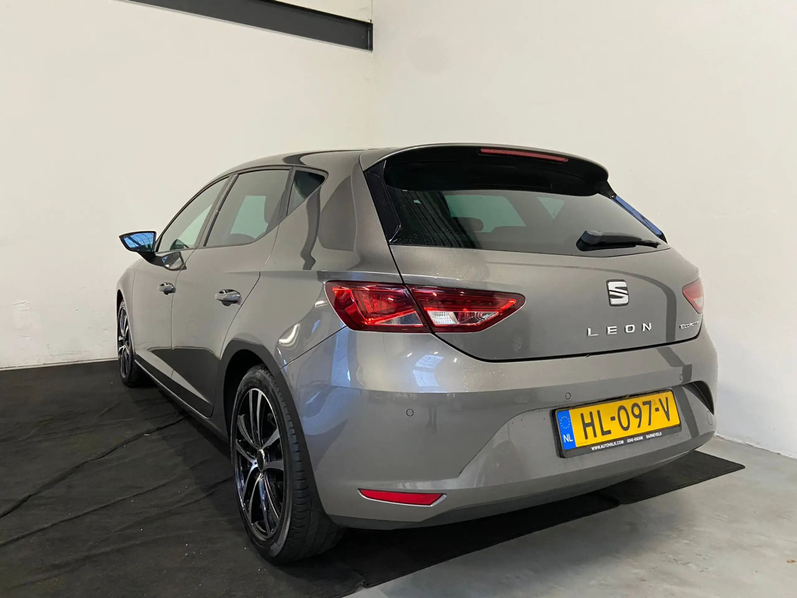 SEAT - Leon