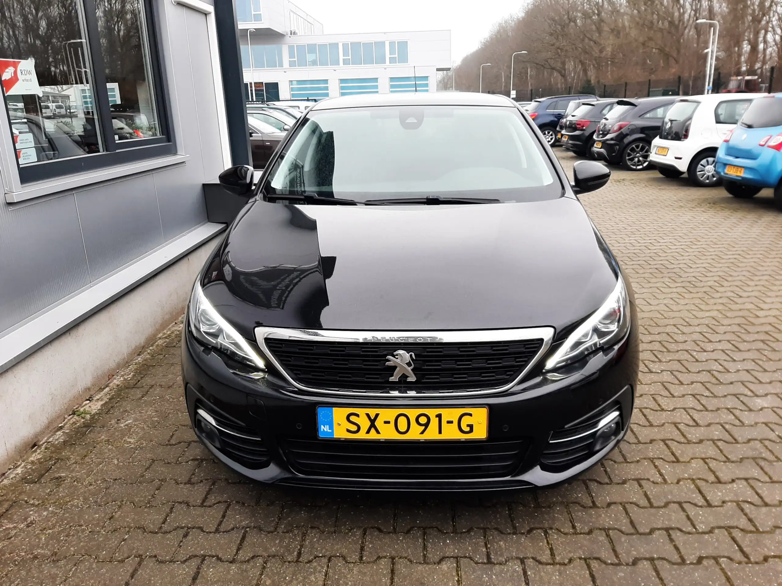 Peugeot - 308