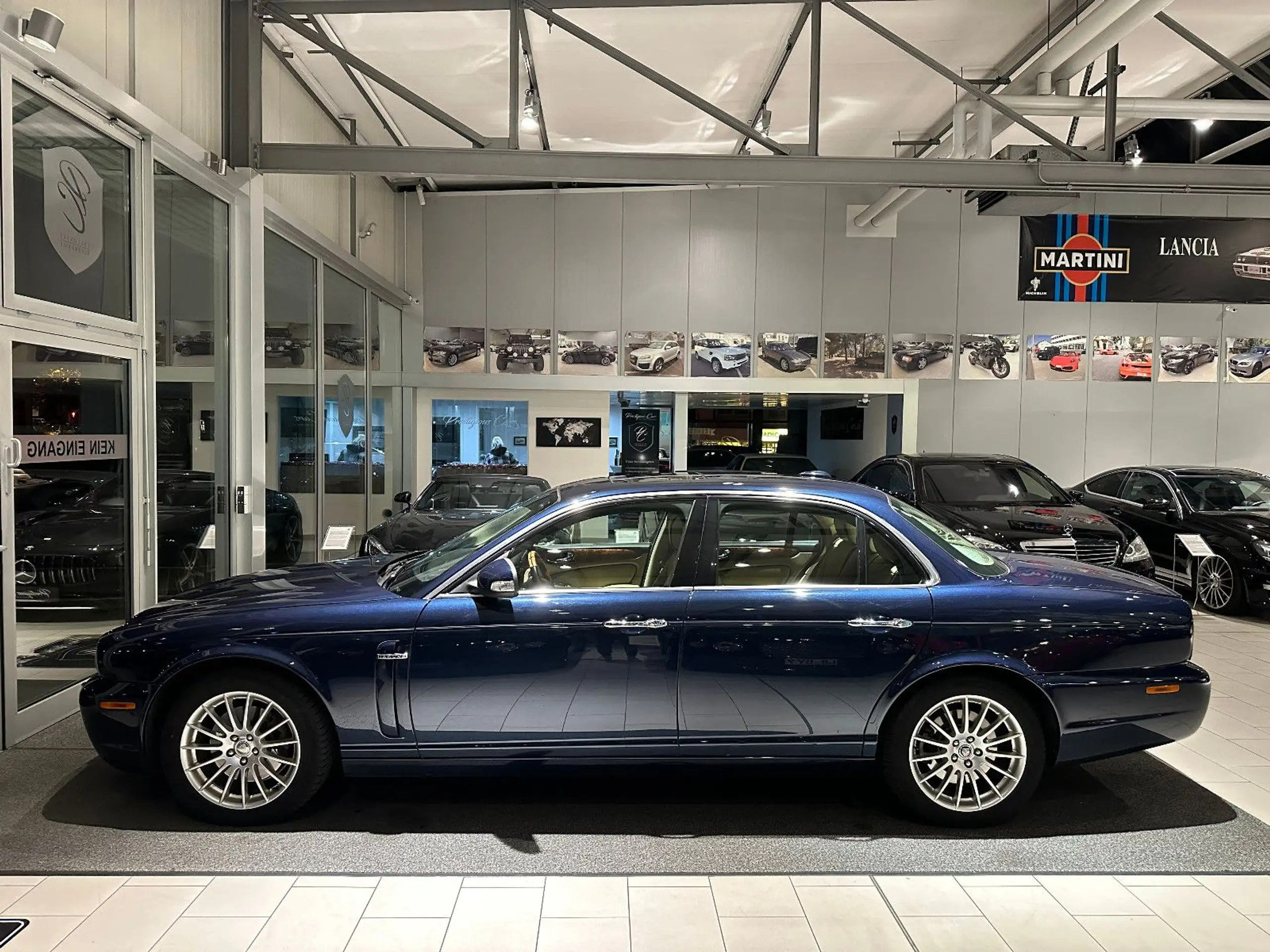 Jaguar - XJ