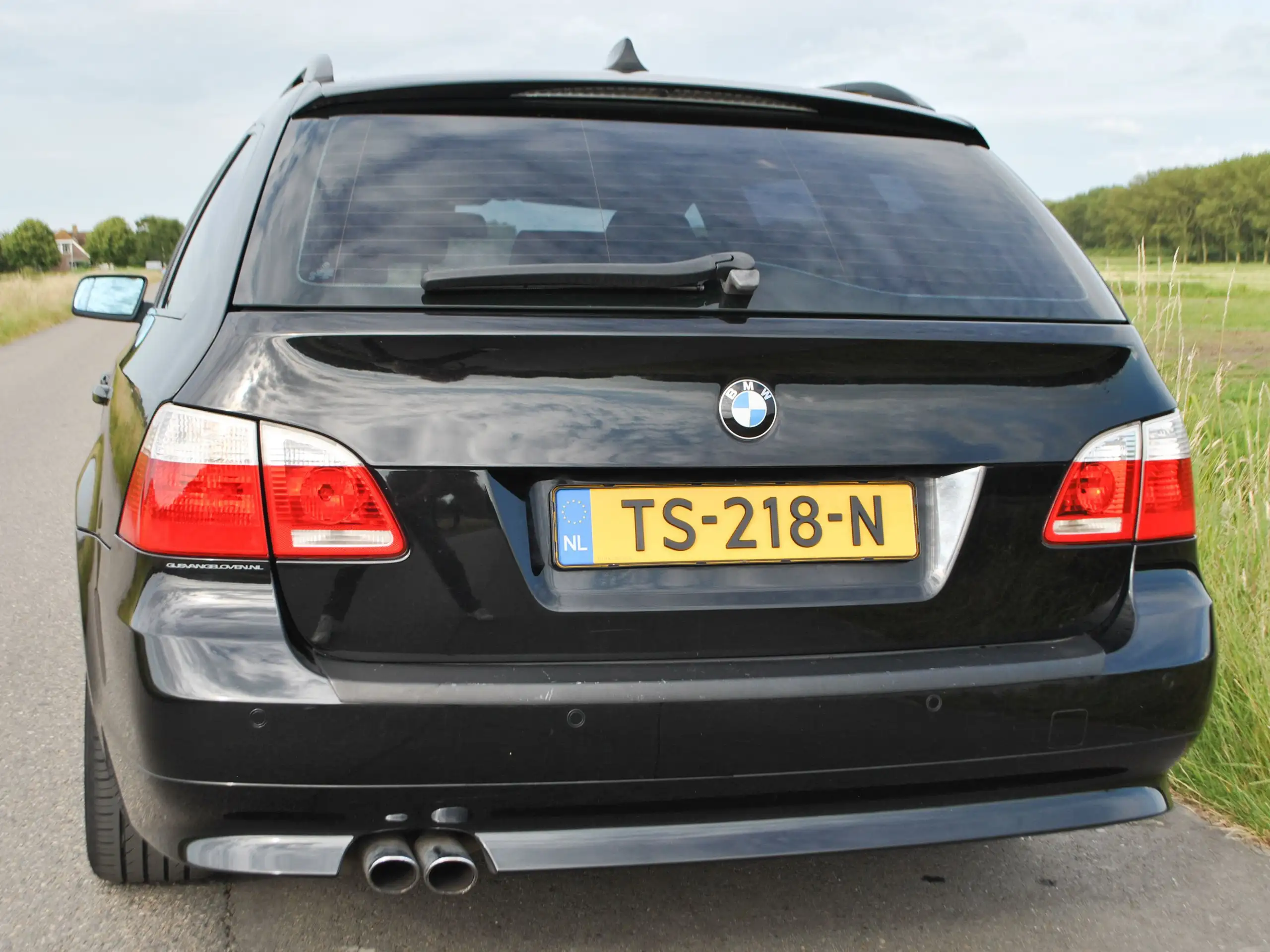 BMW - 525